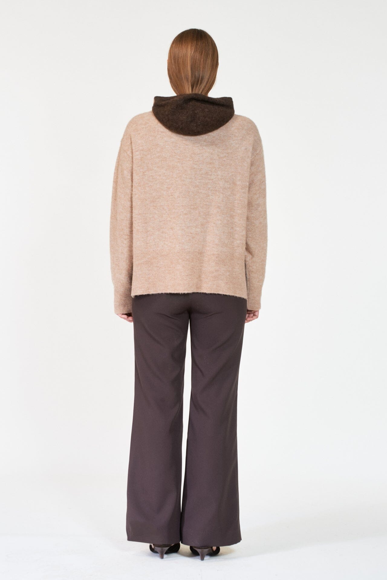 ArnieSays: LOWRY Beige Melange Genser