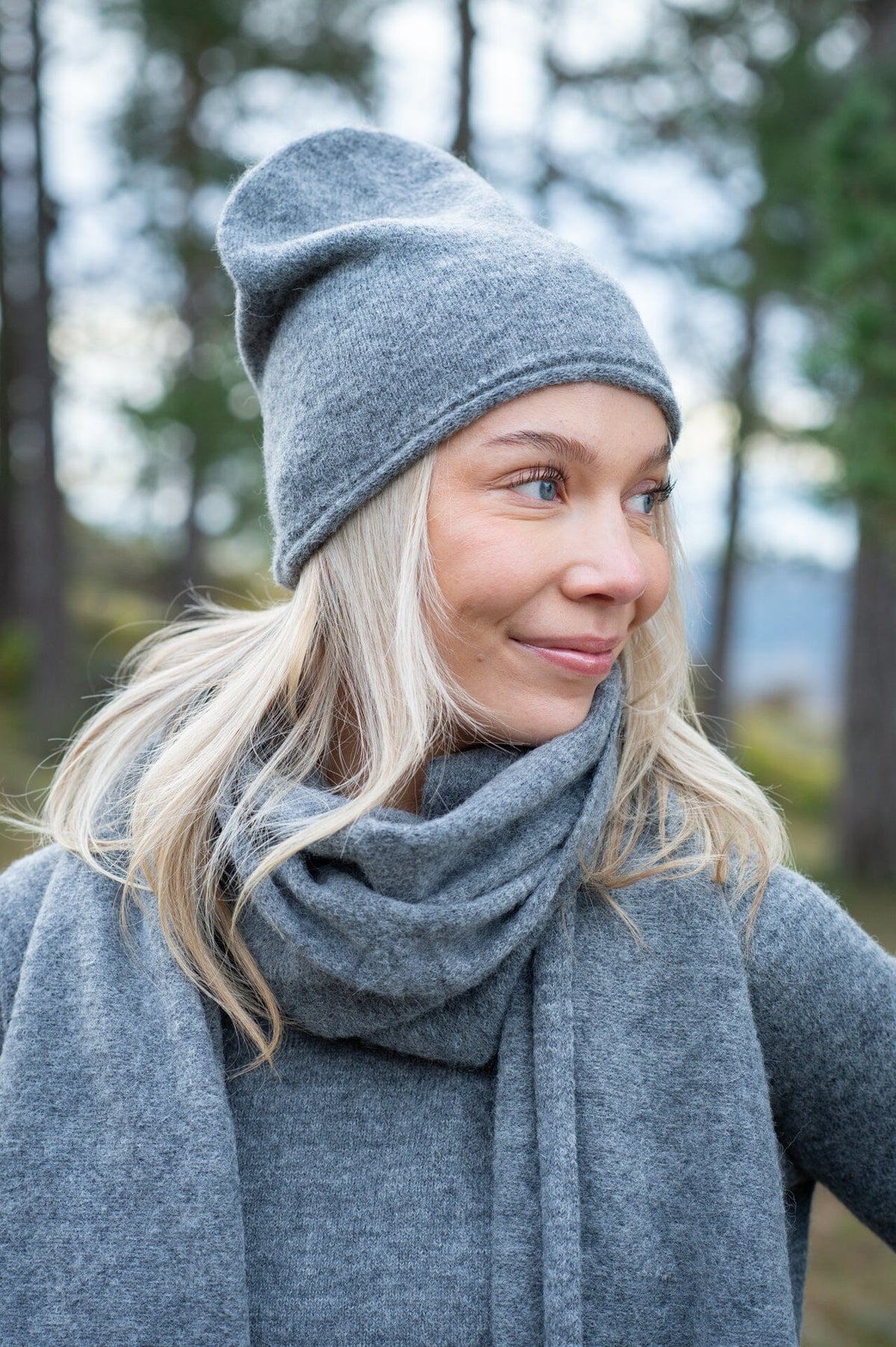 ArnieSays: GINI Dk Grey Melange Hodeplagg