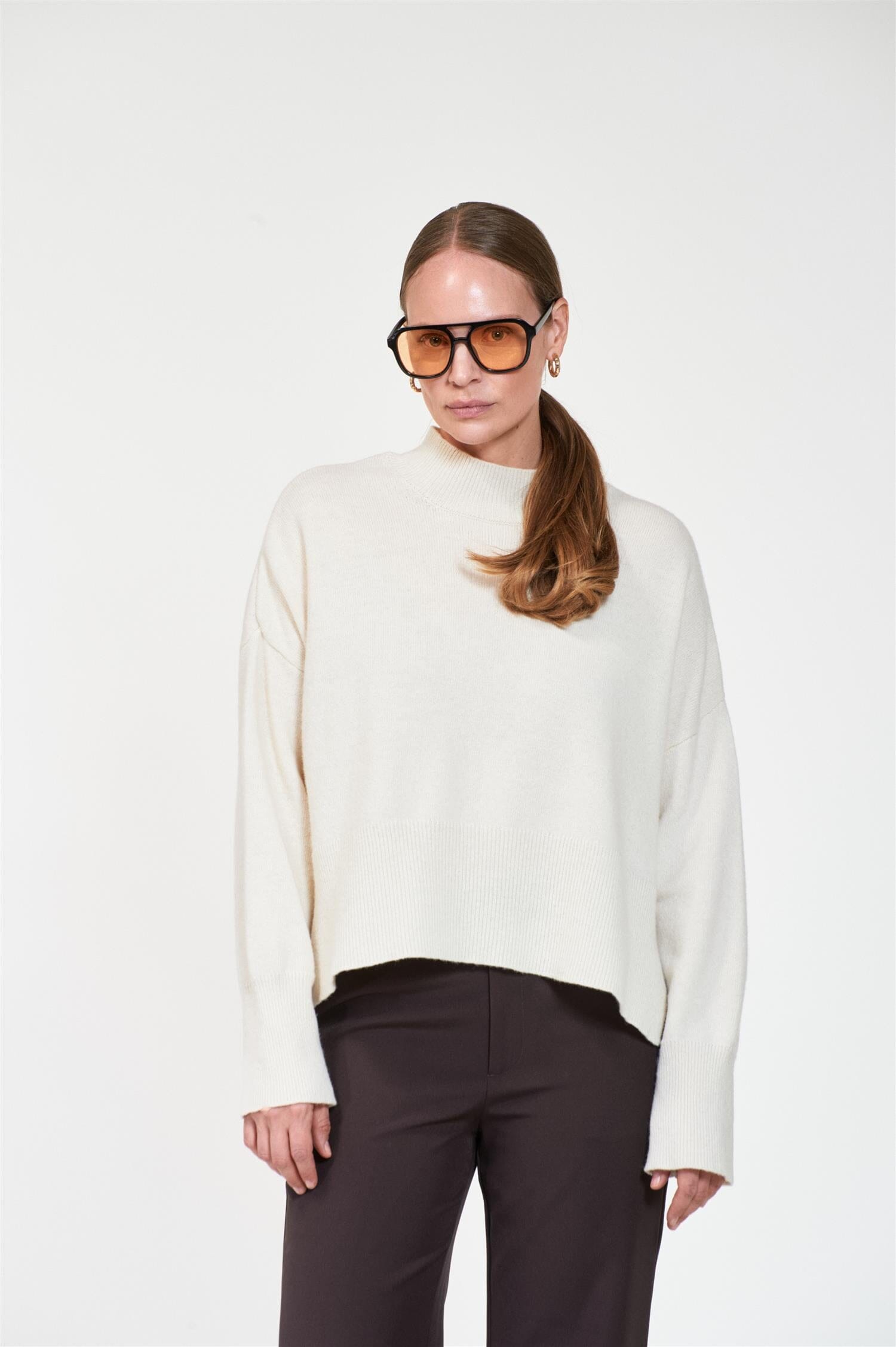 ArnieSays: Mandy Offwhite Genser