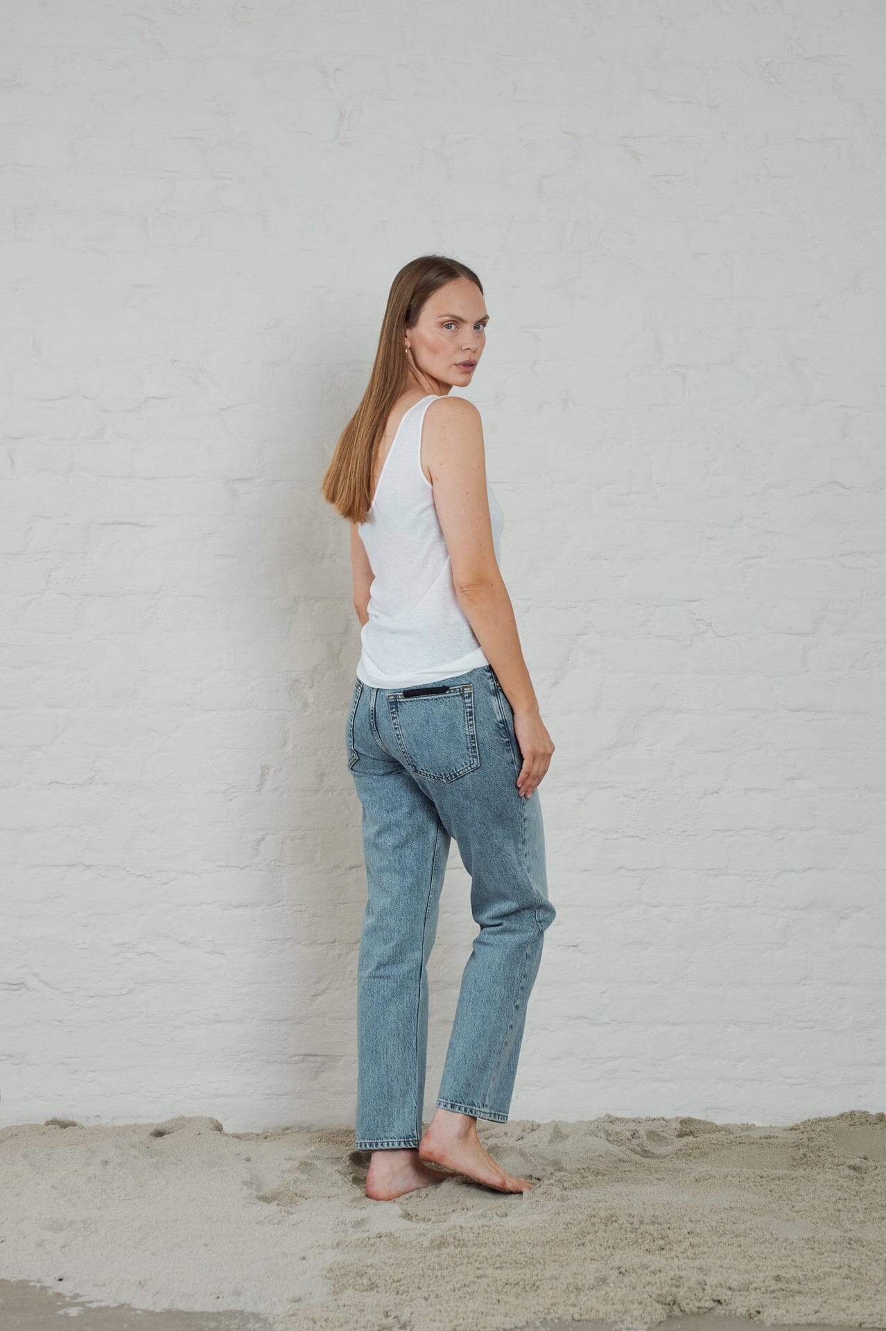 ArnieSays: Jasmien Linen White T-shirt