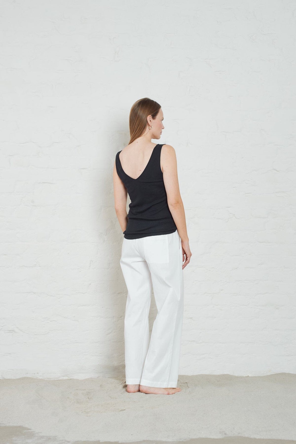 ArnieSays: Jasmien Linen Black T-shirt