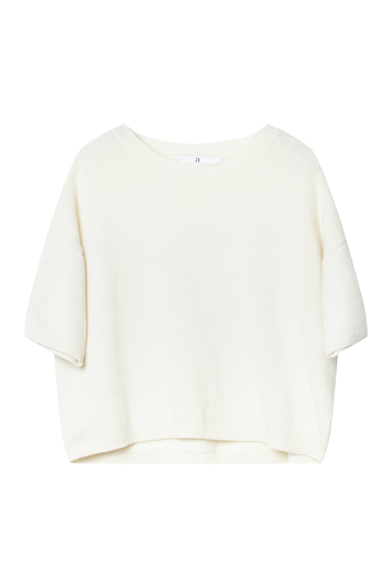 Livia Offwhite