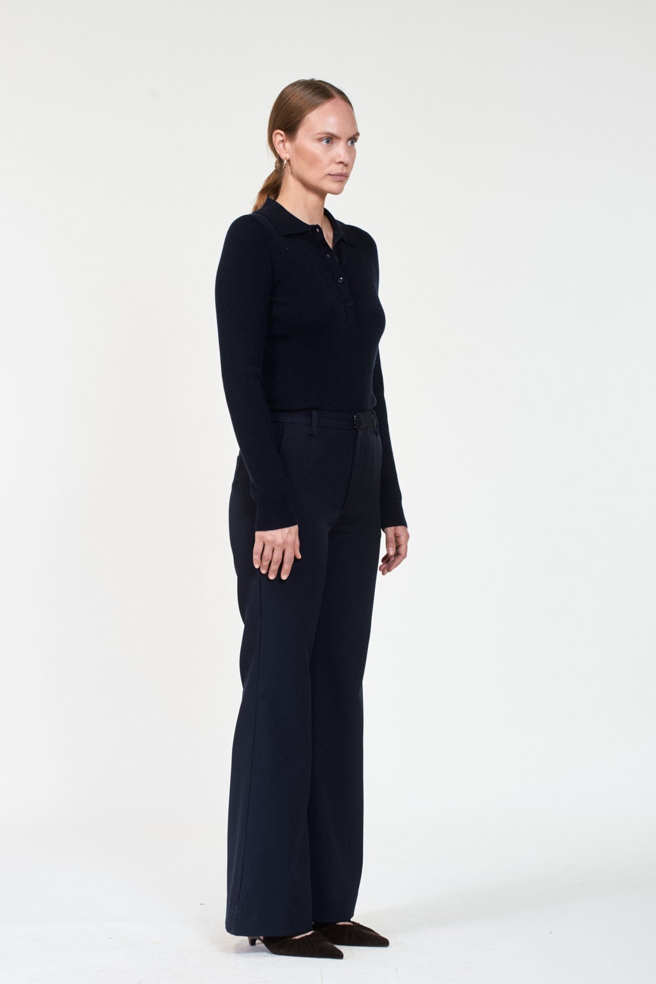 ArnieSays: CIELO Dk Navy Genser