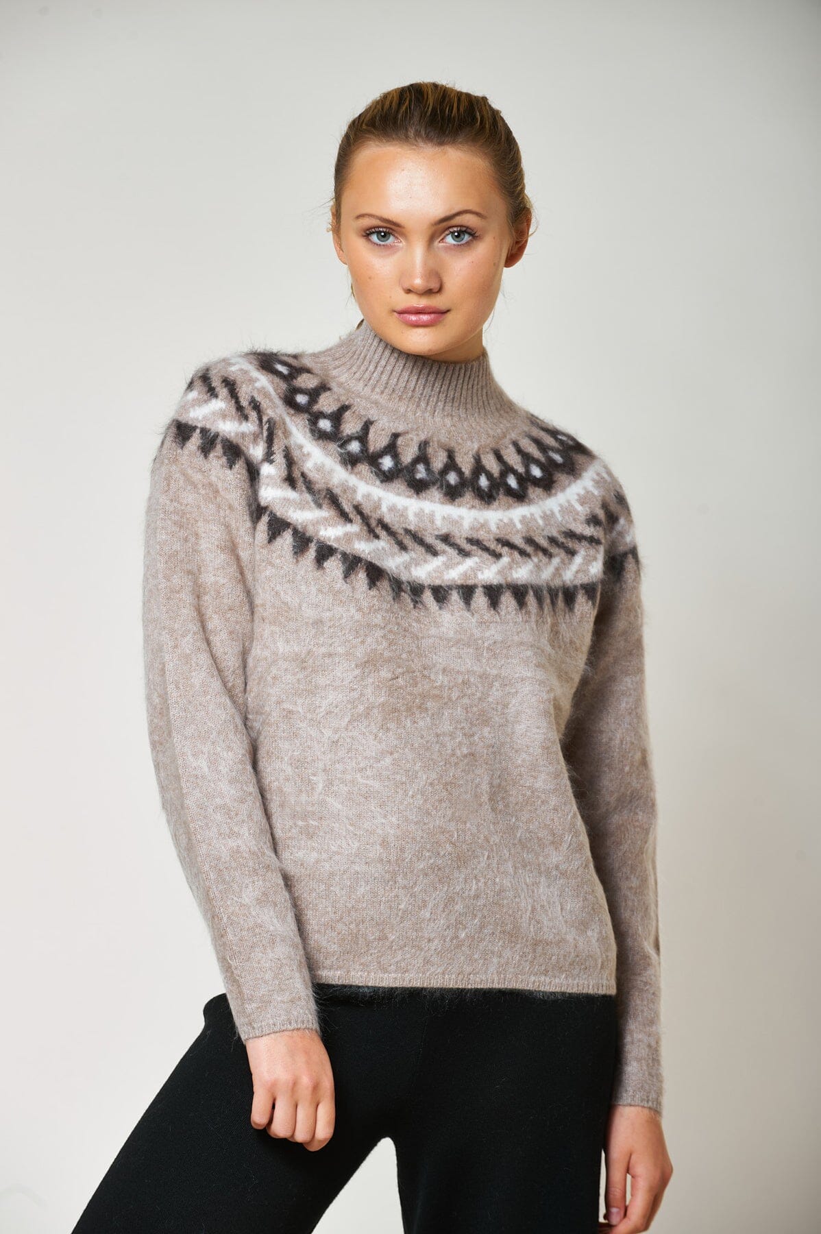 Aurora Holiday Cashmere Pullover Taupe Genser