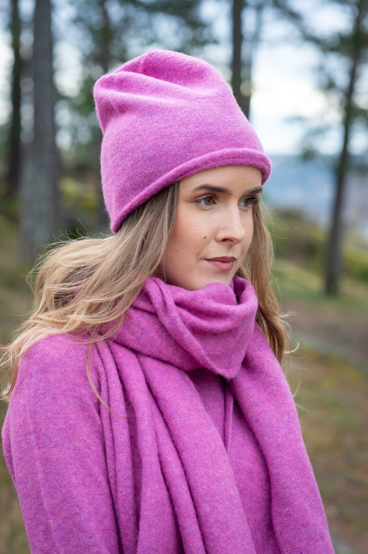 ArnieSays: GINI Soft Fuchsia Hodeplagg