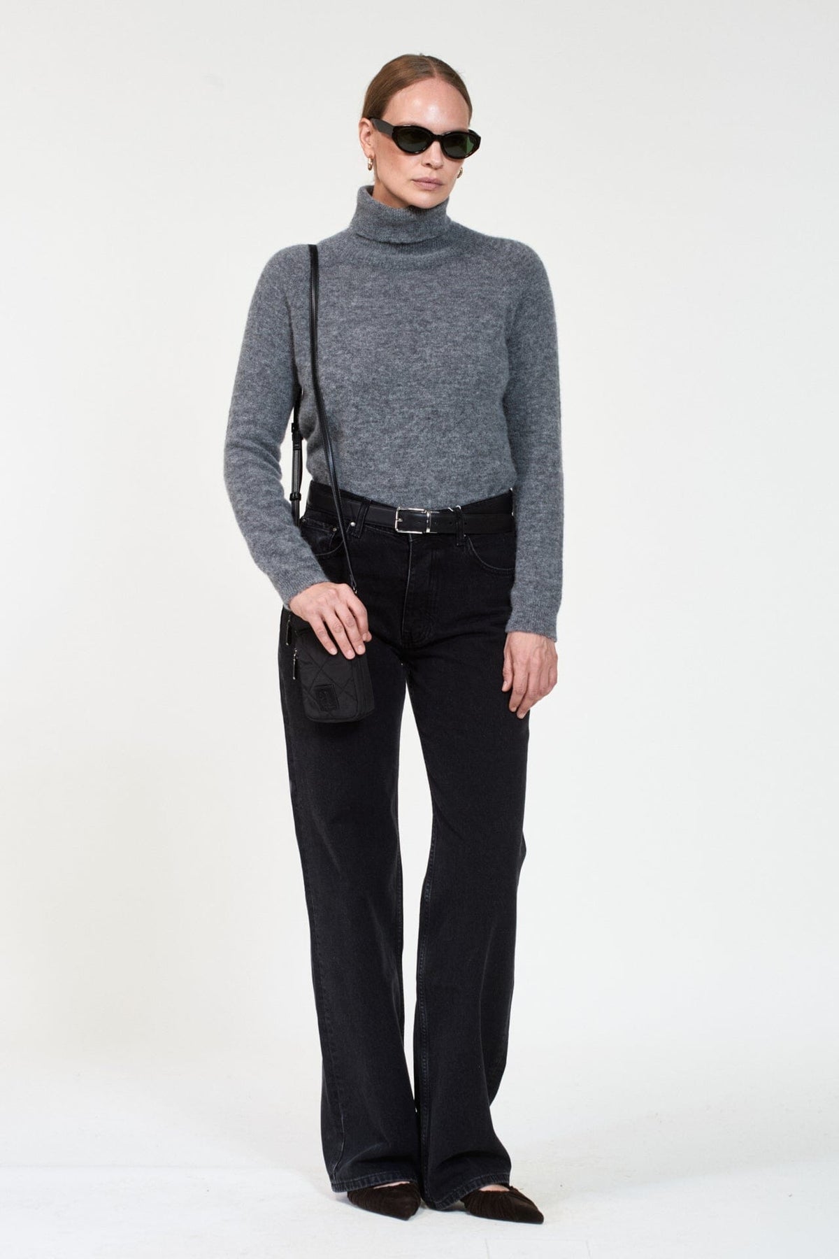 ArnieSays: MIA Dk Grey Melange Genser