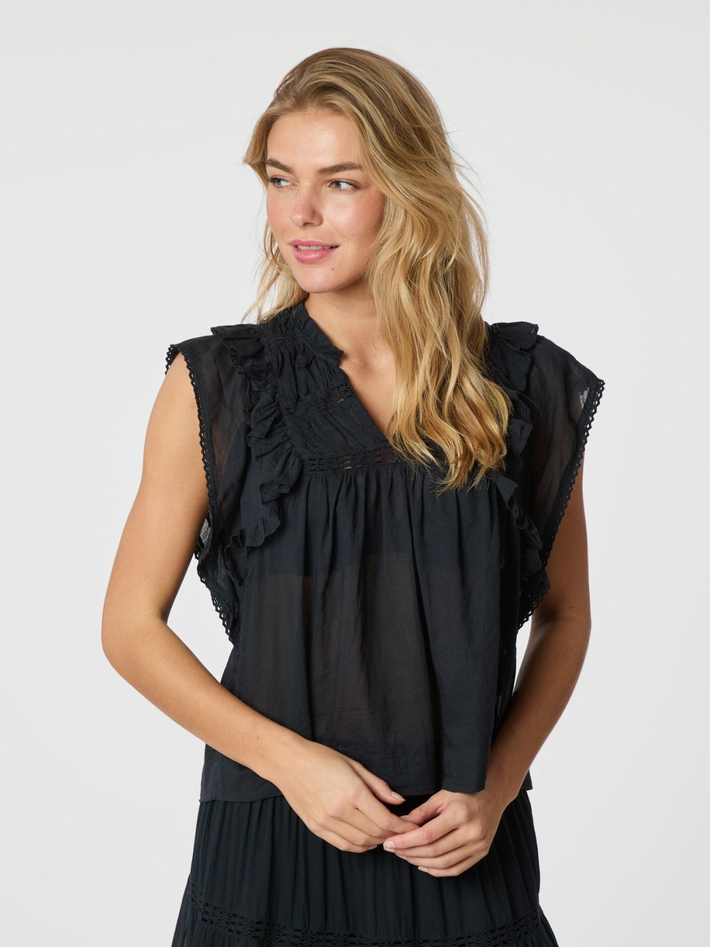 Neo Noir Jayla S Voile Top Navy Topp