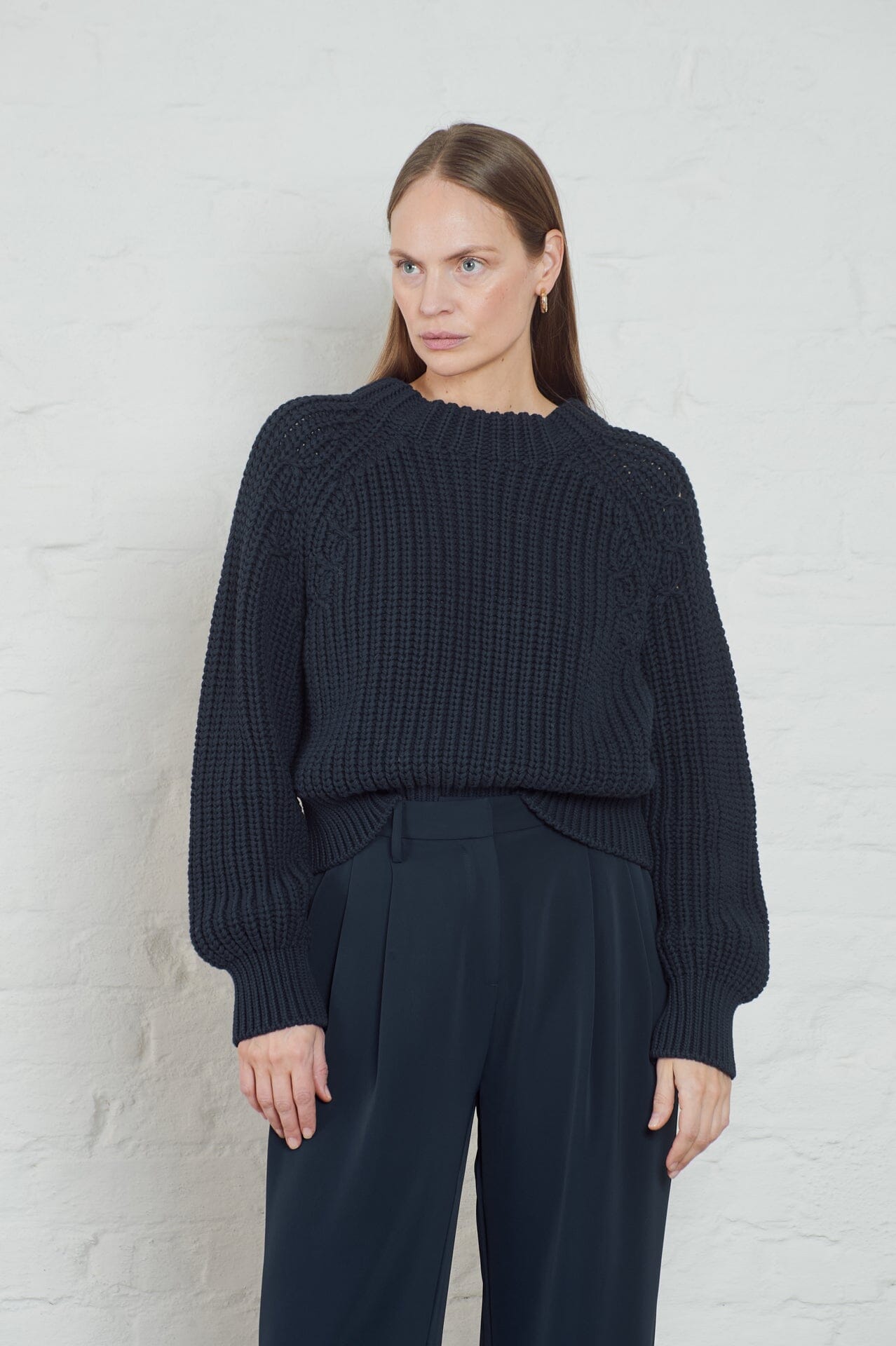 ArnieSays: Aries Dk Navy Genser