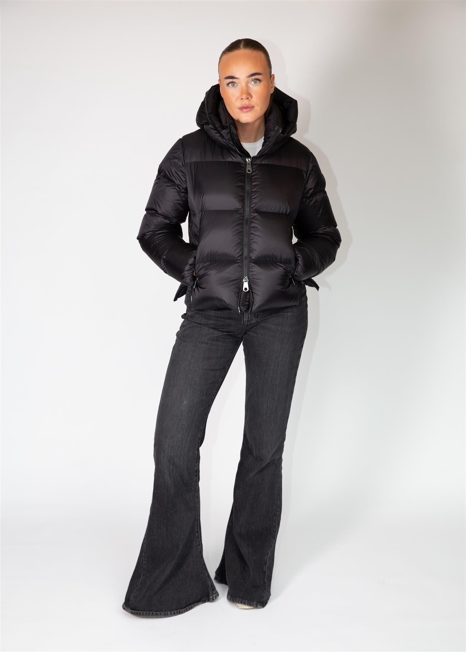 Val Cenis Short No Neck Logo Black-Black