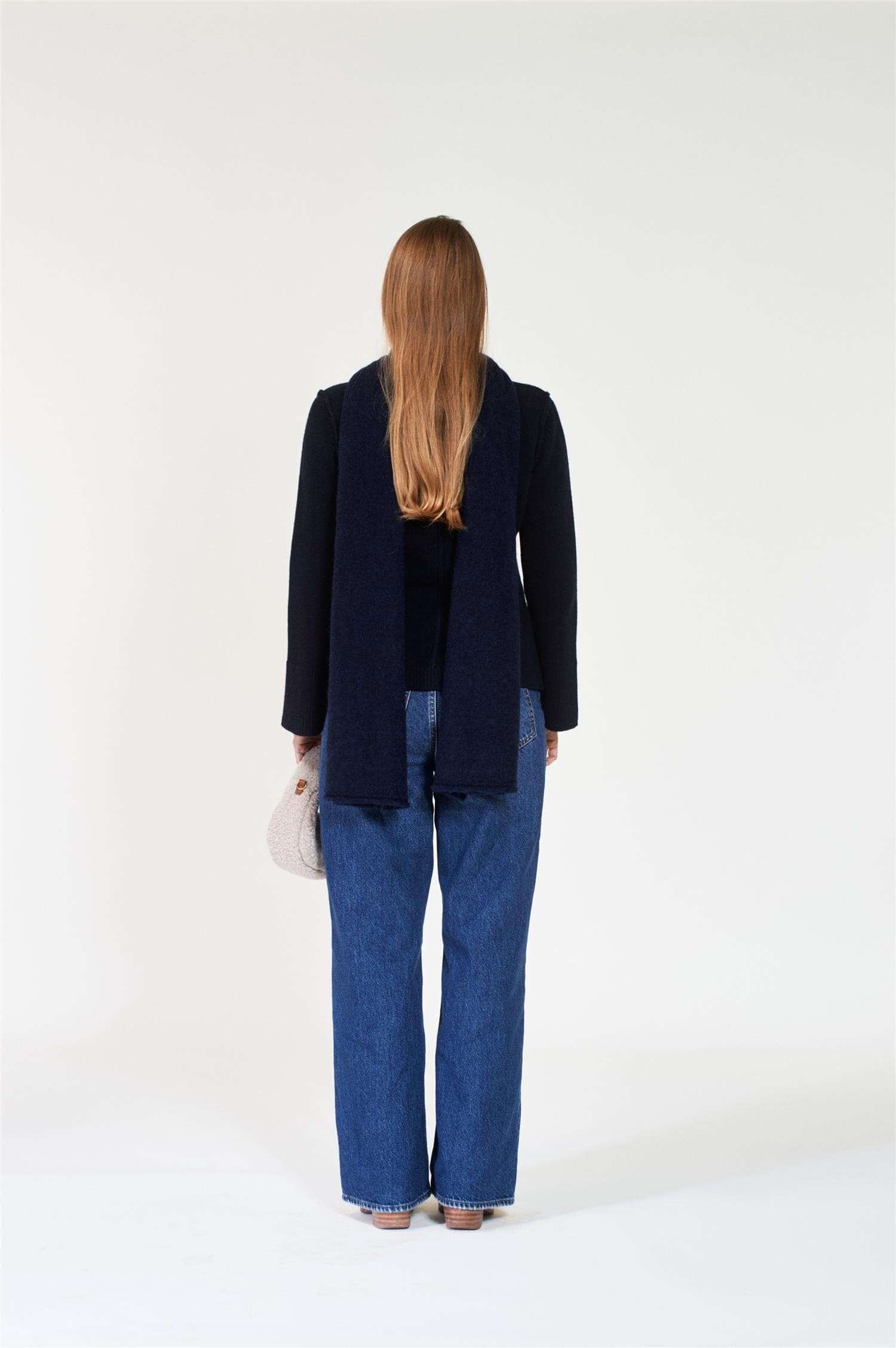 ArnieSays: Tate Dk Navy Genser
