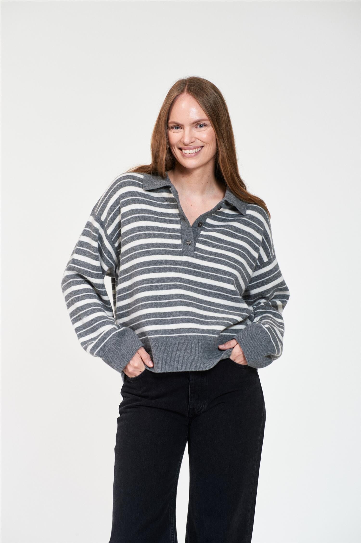 ArnieSays: ZELY Stripe Grey Melange/Offwhite Genser
