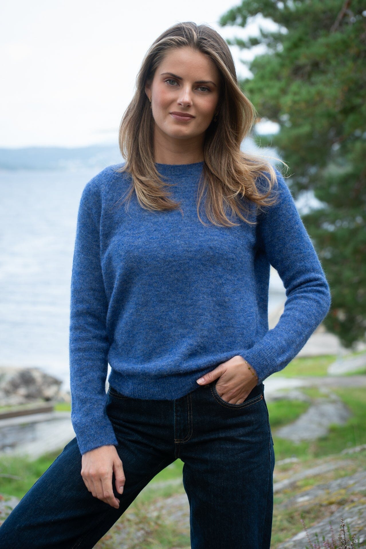 ArnieSays: Fiona Denim Blue Genser