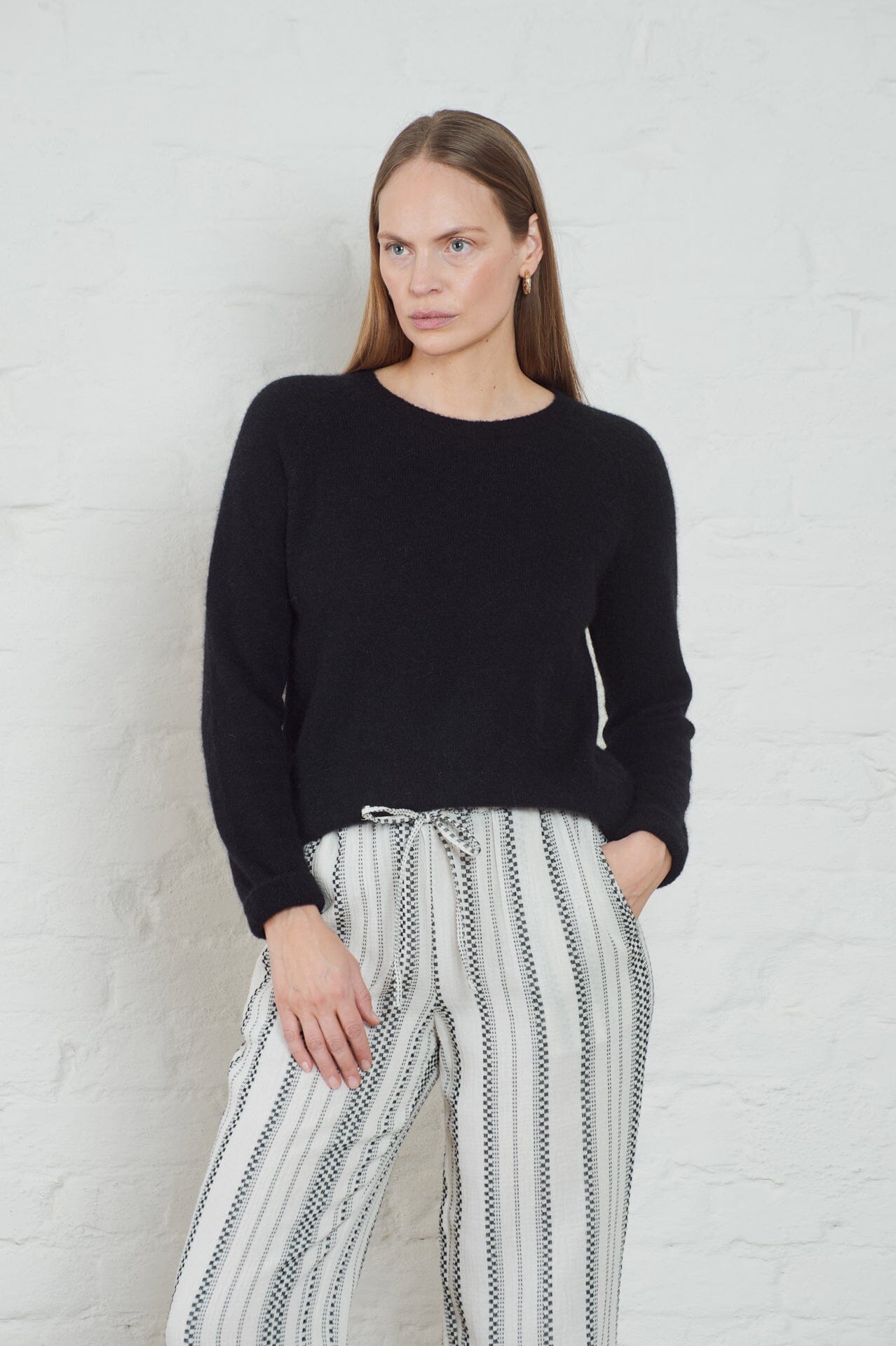 ArnieSays: Fiona Summer Black Genser