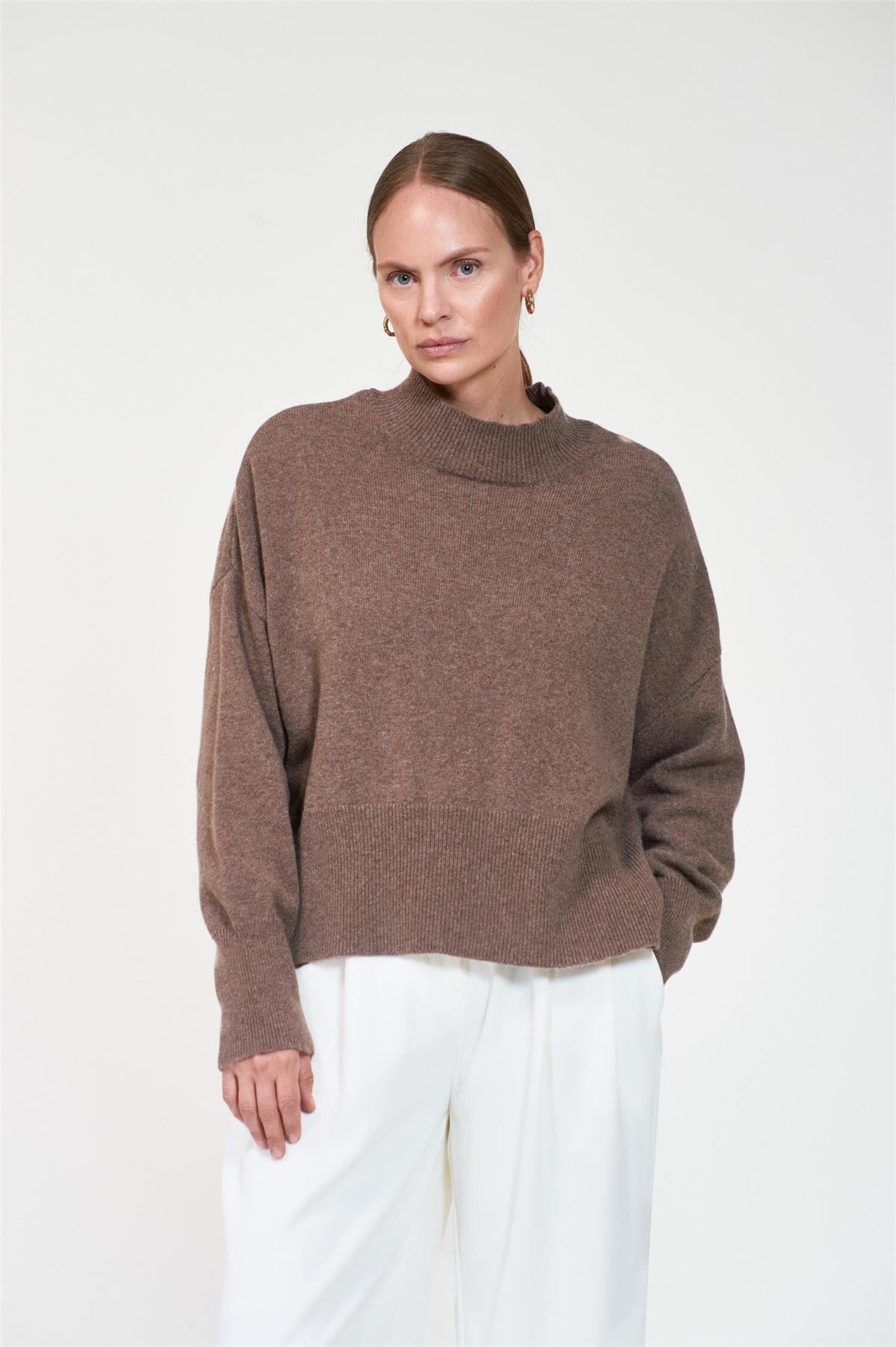 ArnieSays: Mandy Brown Melange Genser