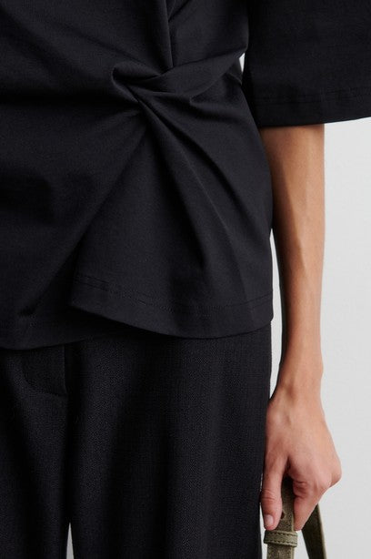Arkai Drape Tee Black