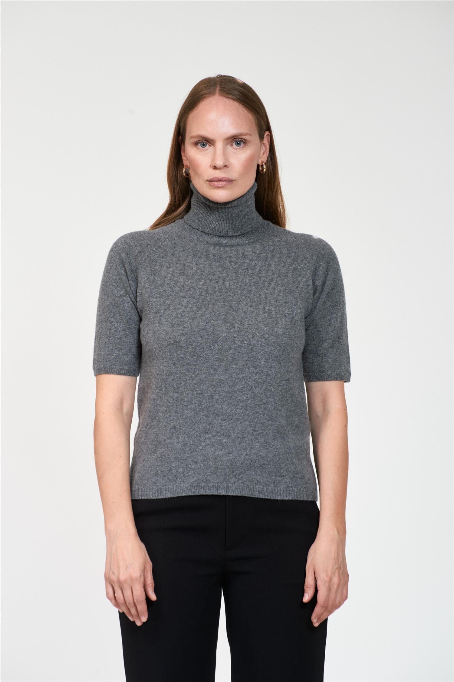 ArnieSays: Davies Grey Melange Genser