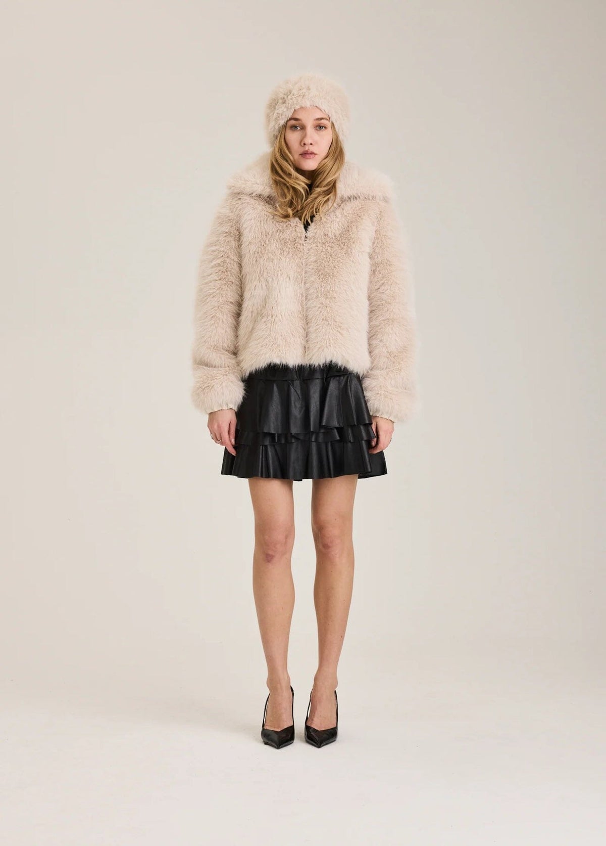 RAVN RAVN AlaskaRV Faux Fur Headband Beige Hodeplagg