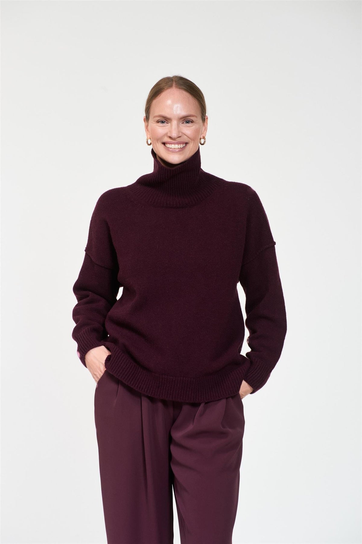 ArnieSays: CECE Dk Burgundy Genser