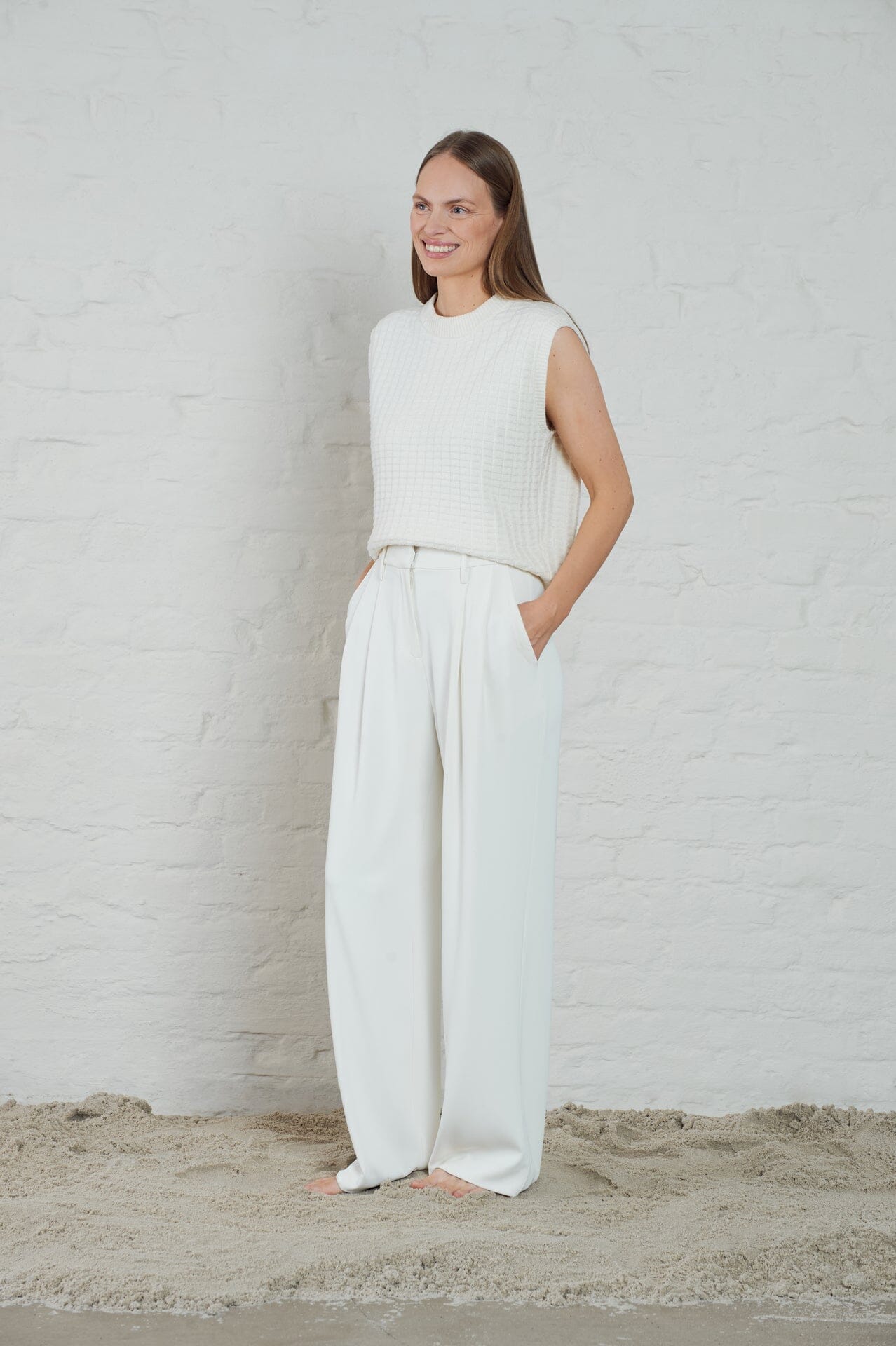 ArnieSays: Duke Crepe Cream Bukse