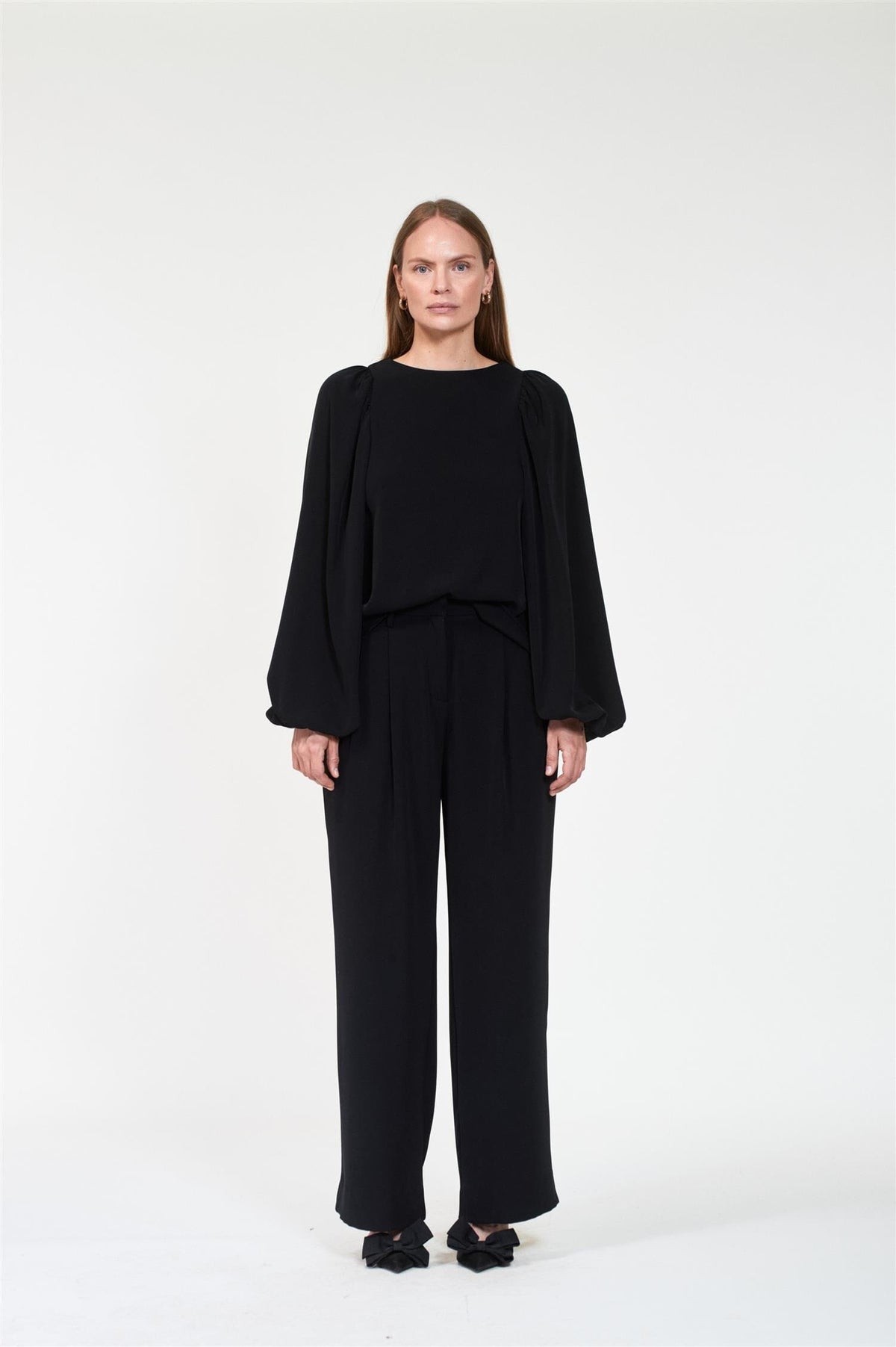 ArnieSays: ASHI Crepe Black Topp