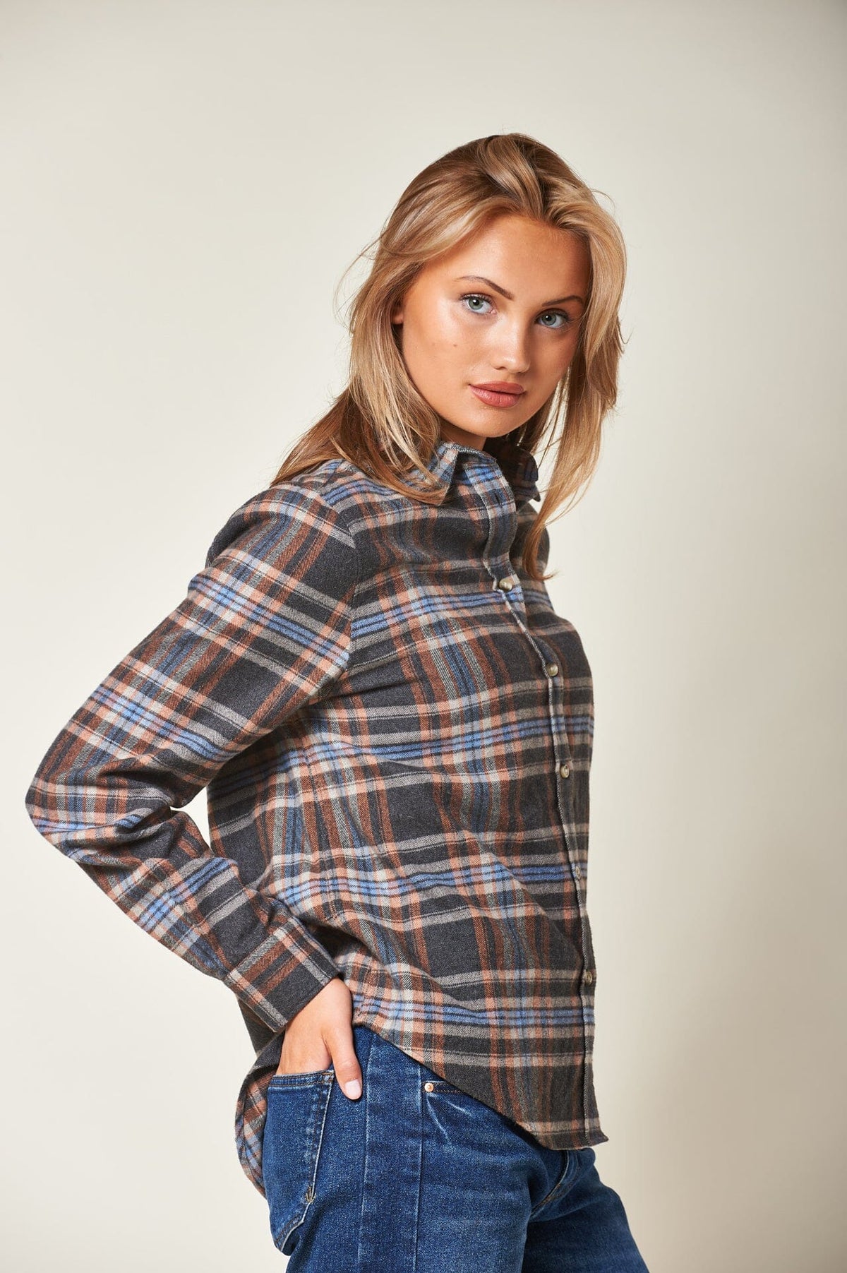 ArnieSays: Arc Muted Tartan Dk Grey Skjorte