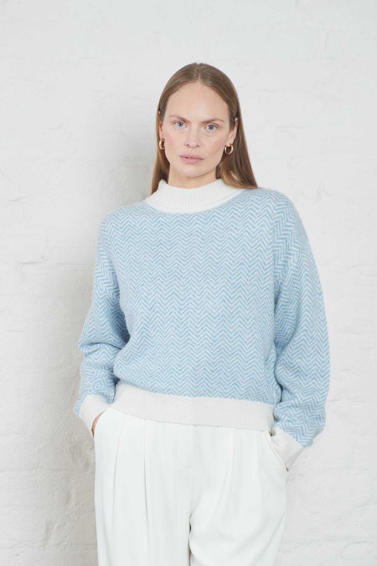 ArnieSays: Saoirse Offwhite/Blue Genser