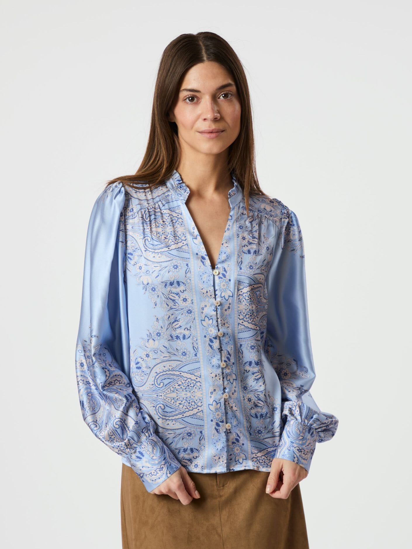 Neo Noir Massima Paisley Border Blouse Light Blue Bluse