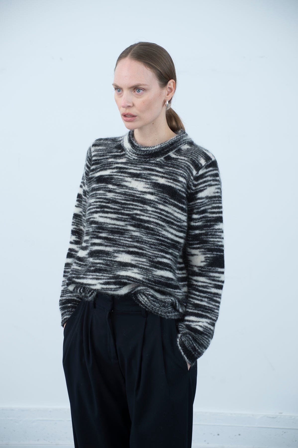 ArnieSays: Brisa Black/Offwhite Genser