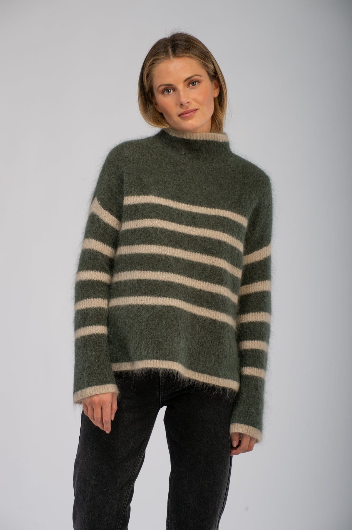 Second Female Ovalis Knit T-Neck Kambaba Genser