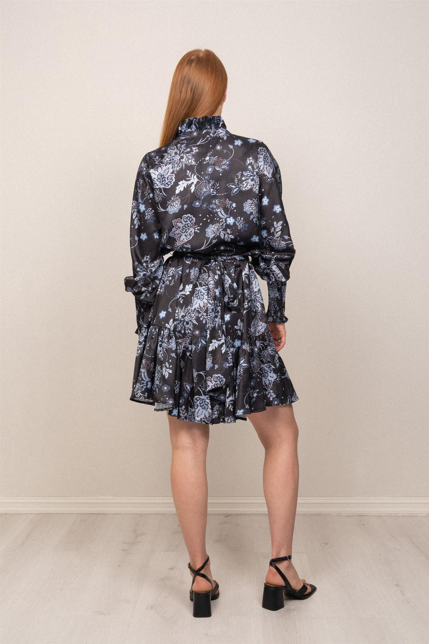 OSMINE af nor Saga Wide Dress Dark Blue Paisley Kjole