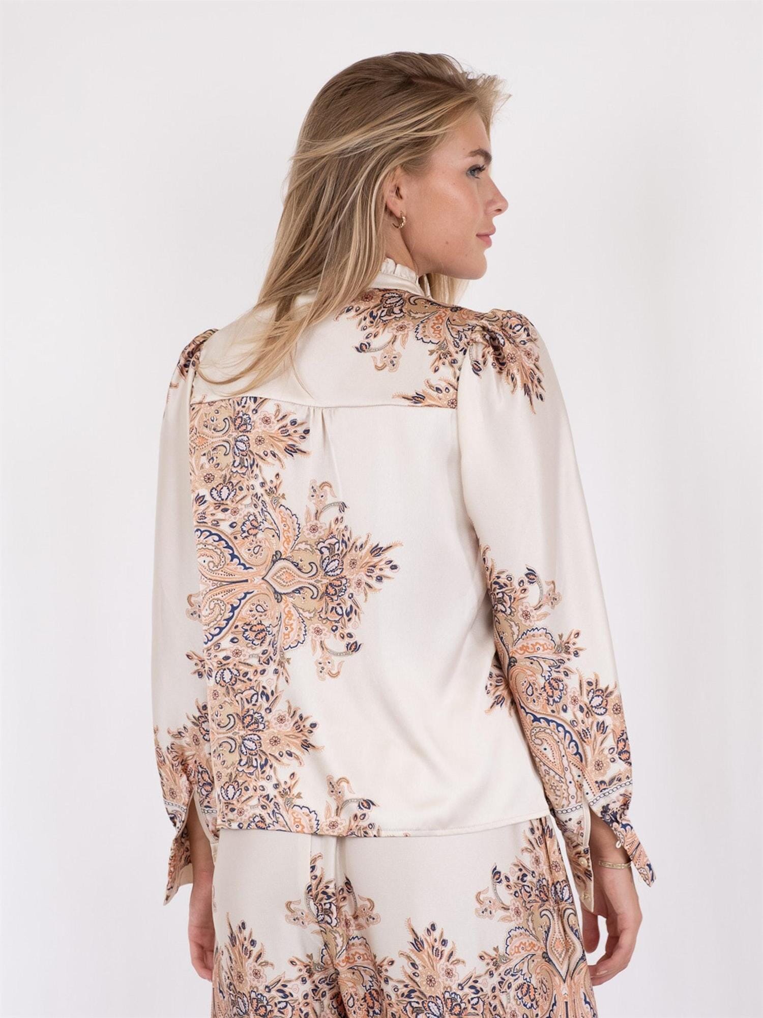 Neo Noir Massima Paisley Border Blouse Creme Bluse