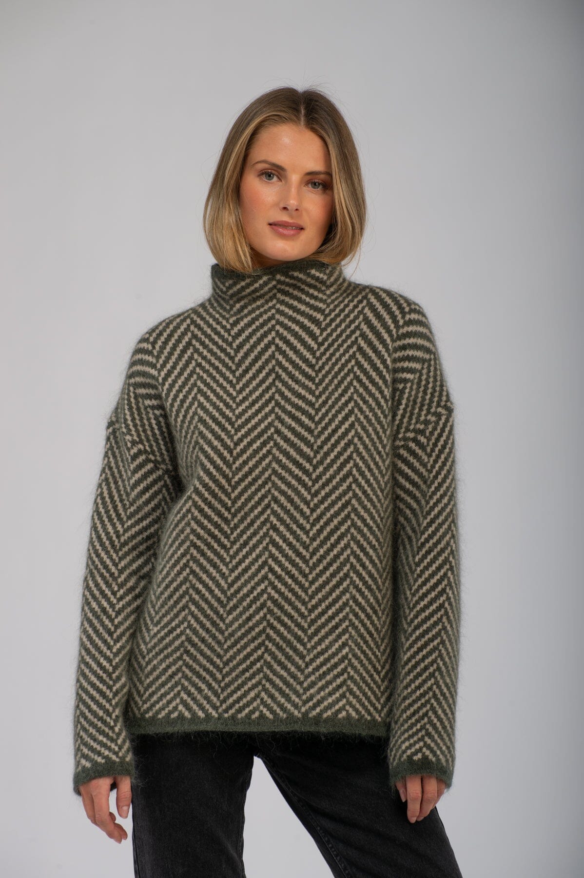 Second Female Herrin Knit New T-Neck Kambaba Genser