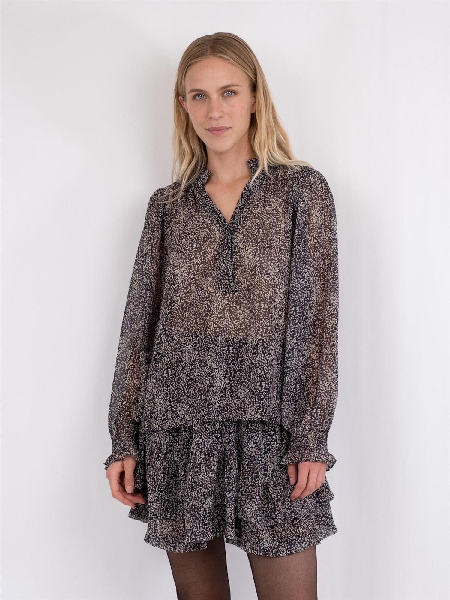 Neo Noir Leia Texture Dot Blouse Dark Sand Bluse