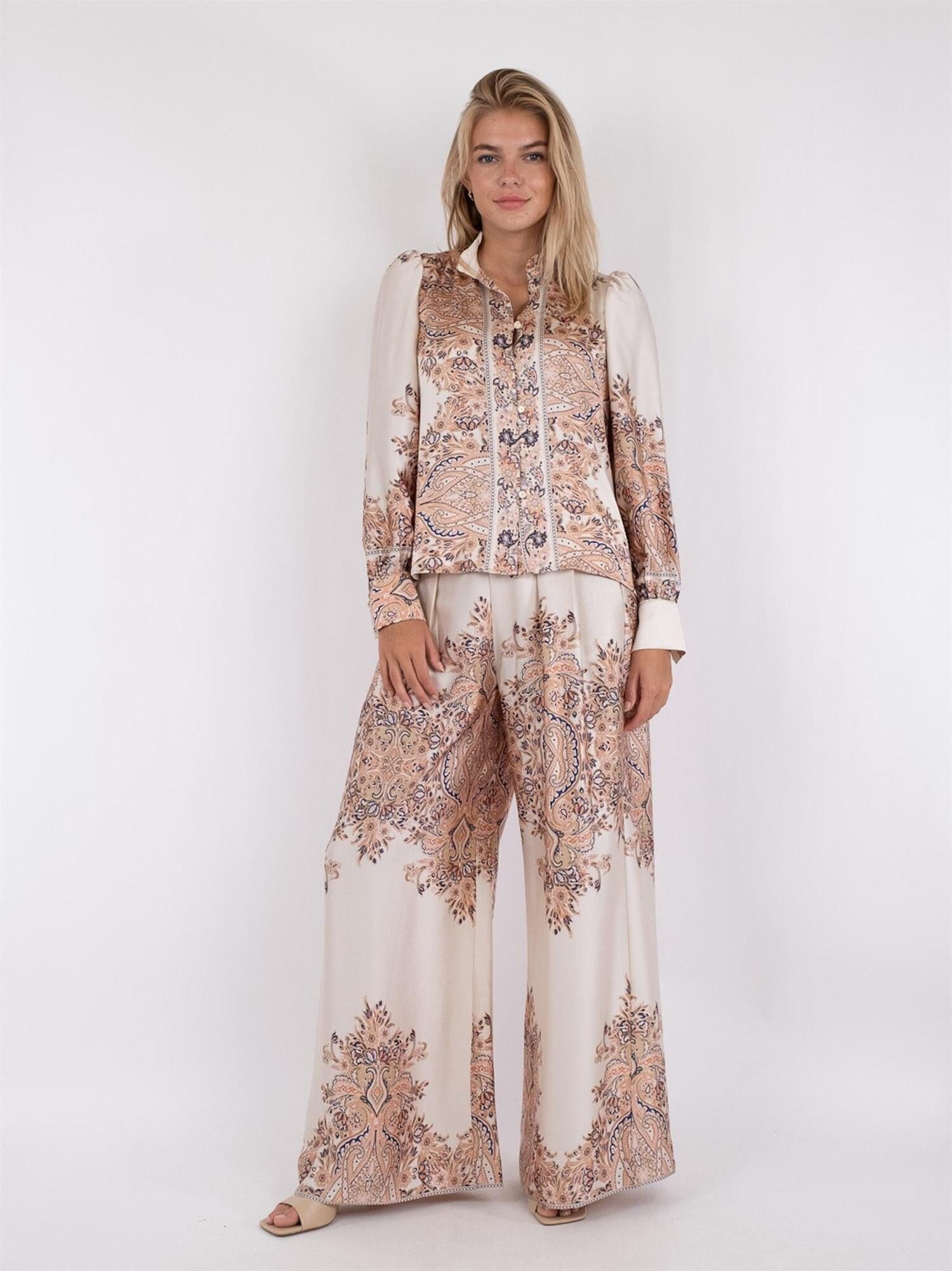 Neo Noir Massima Paisley Border Blouse Creme Bluse