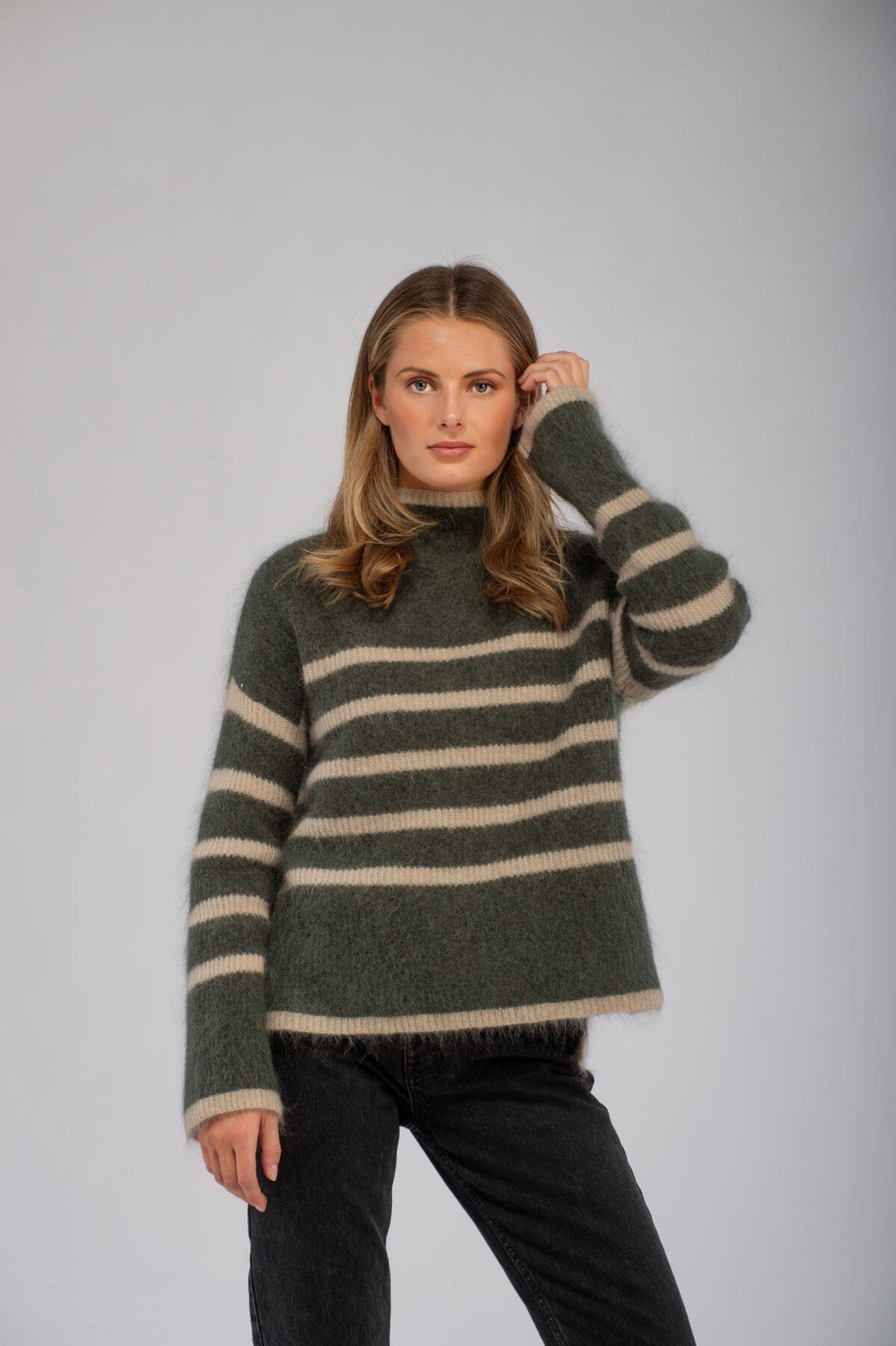 Second Female Ovalis Knit T-Neck Kambaba Genser