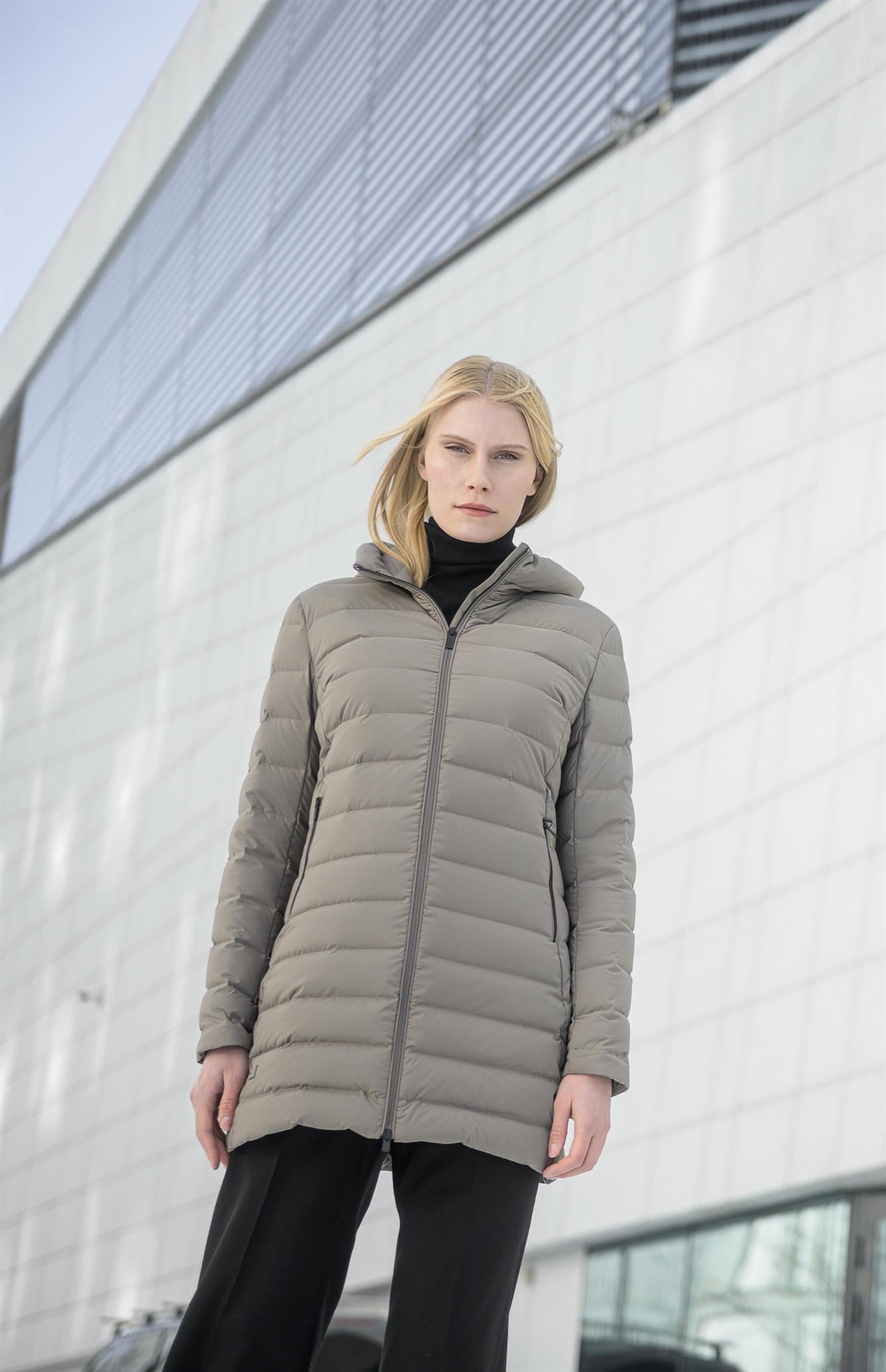 Ubr Ion Down Parka Dark Sand Ytterplagg