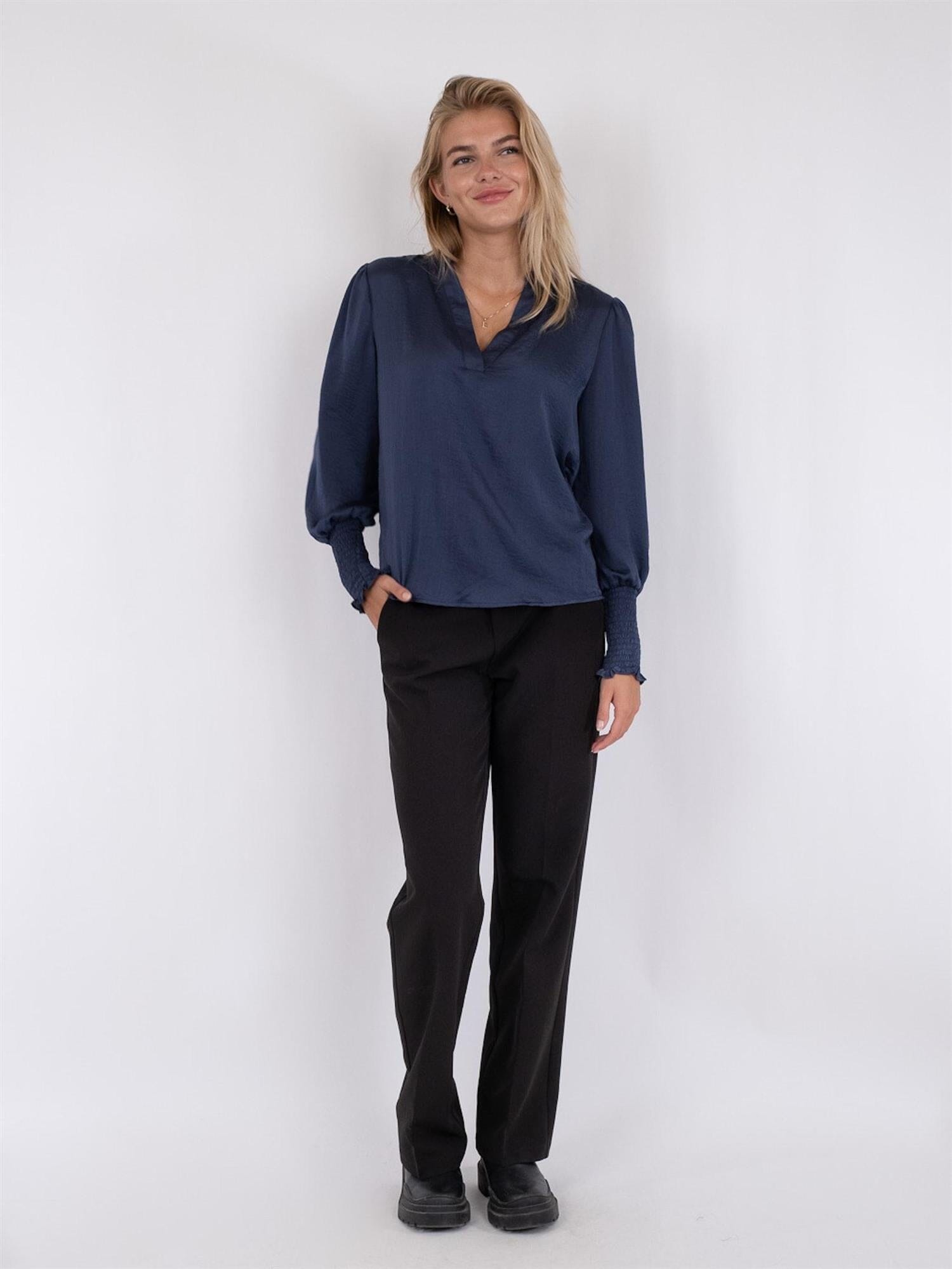 Neo Noir Landa Solid Blouse Dusty blue Bluse