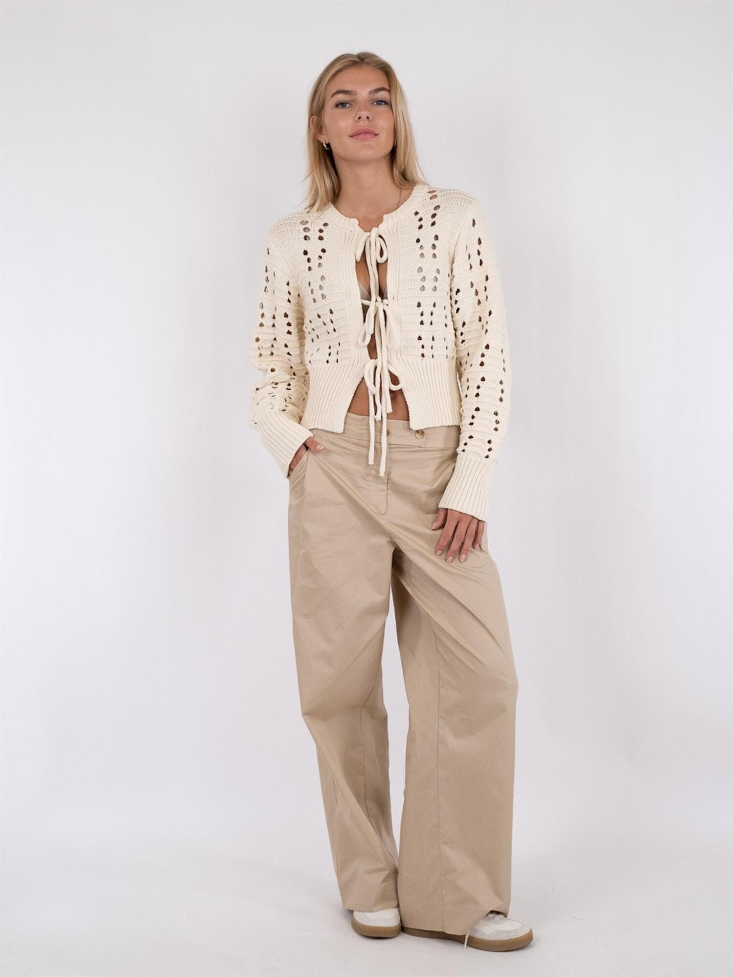 Neo Noir Bethie Knit Cardigan Creme Genser