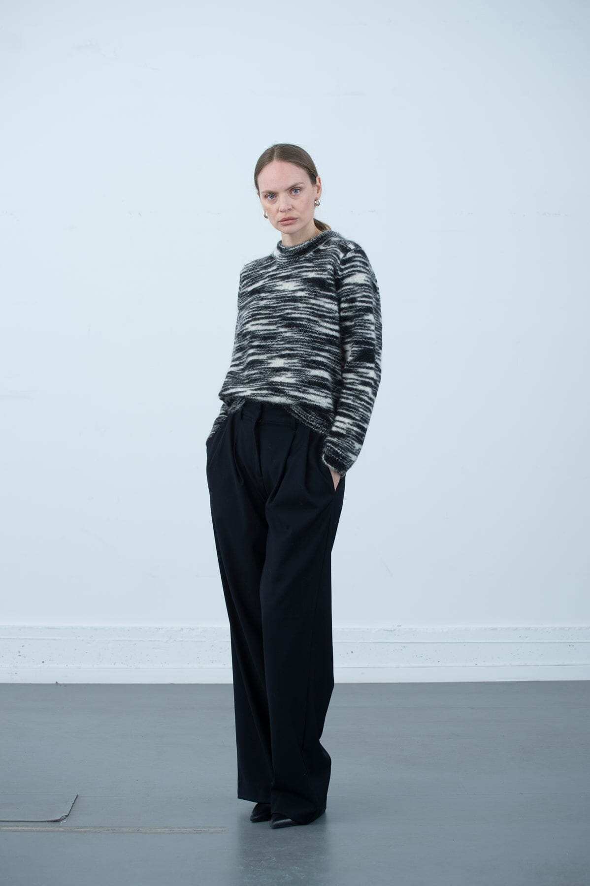 ArnieSays: Brisa Black/Offwhite Genser