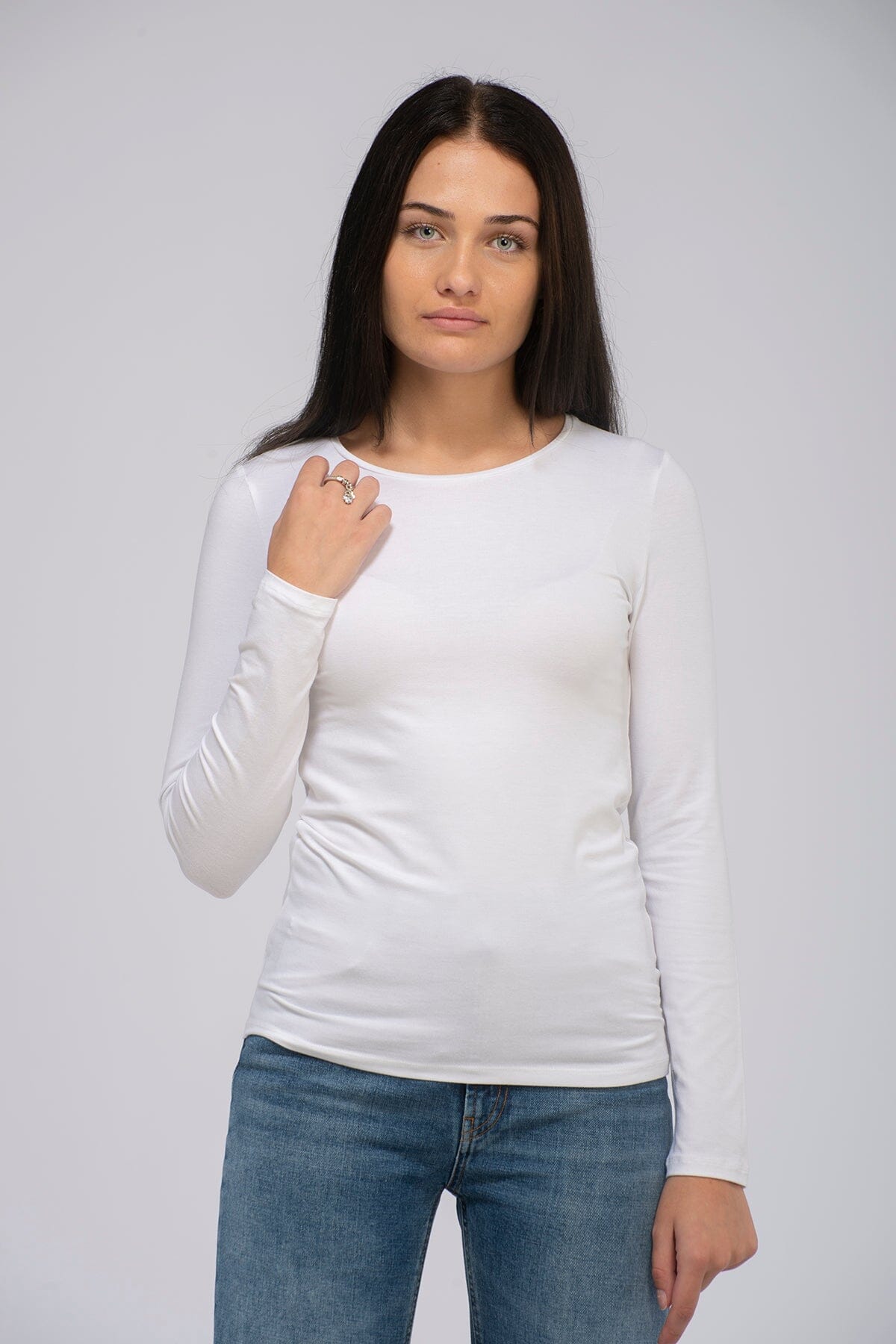 Majestic Filatures Viscose Long-Sleeve Round-Neck White T-shirt