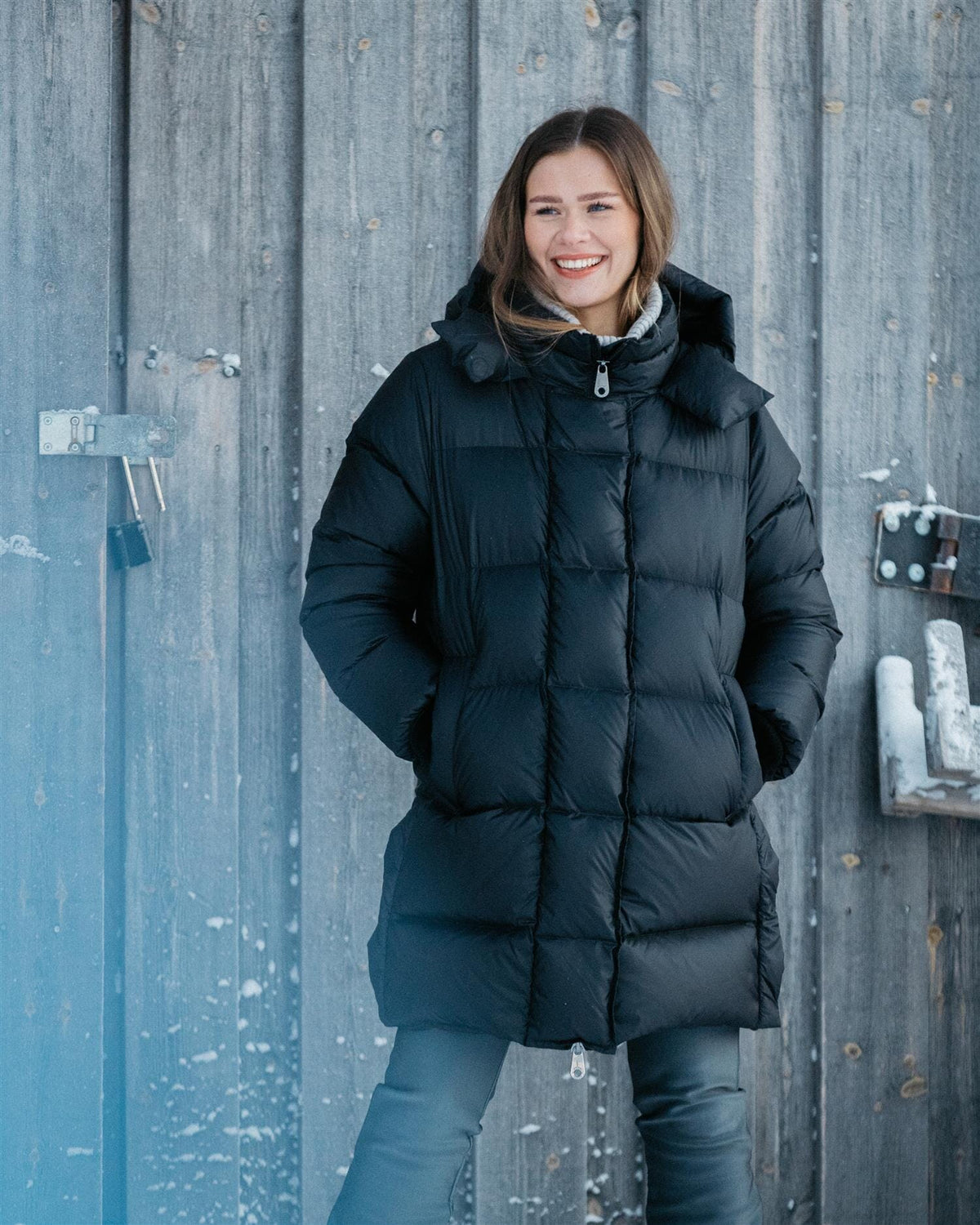 Monel Lucie Boxy Mid Black Ytterplagg