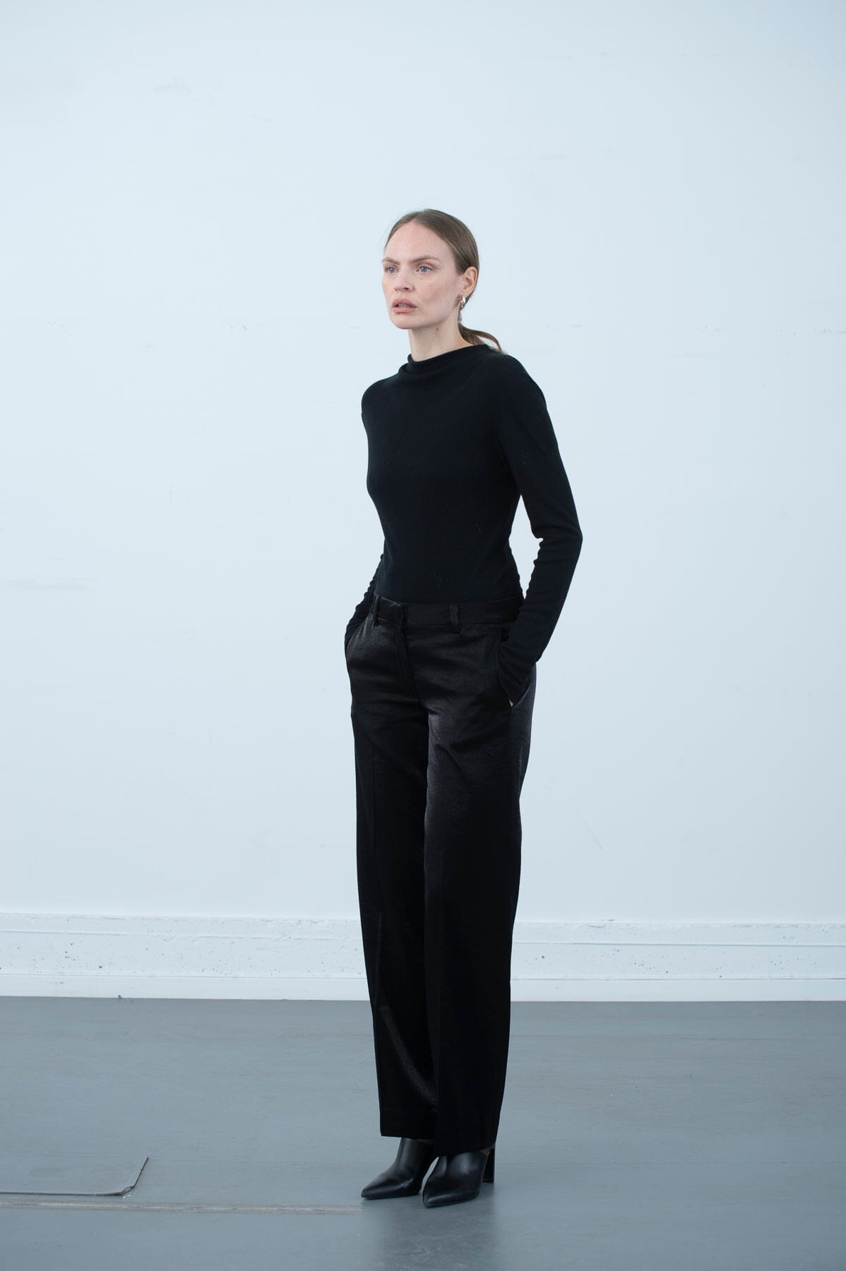 ArnieSays: Amina Wool Blend Black T-shirt