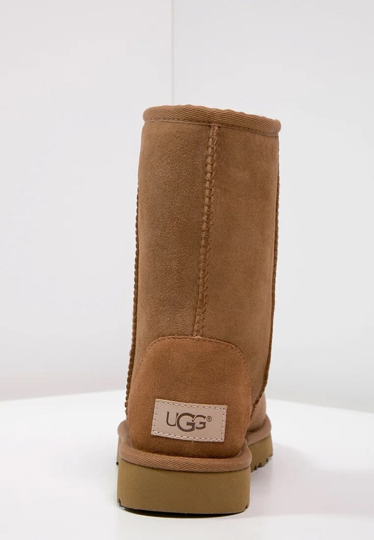 UGG Classic Short II Chestnut Sko