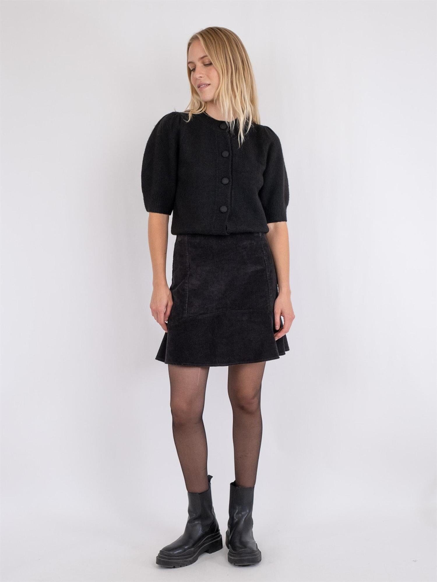 Neo Noir Loui Corduroy Skirt Black Skjørt
