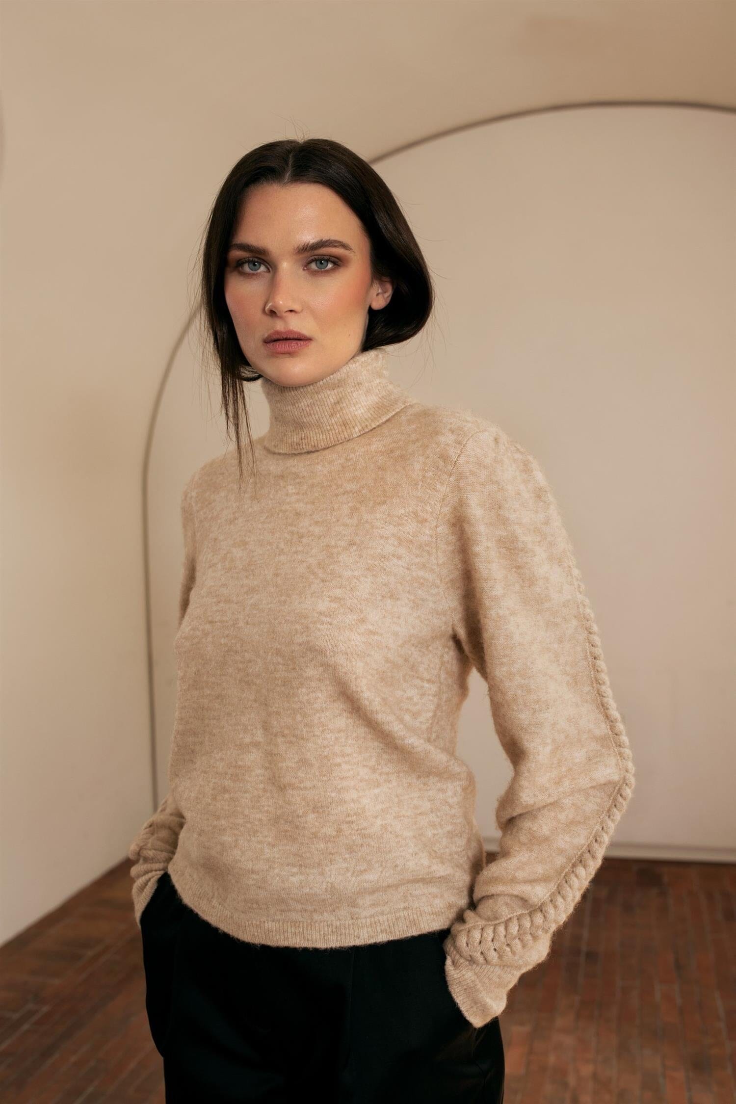 Maud Ava Knit Sand Genser