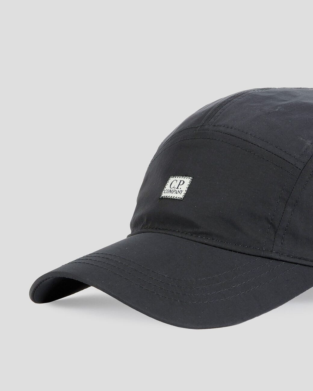 CP Company Chrome-R Panelled Logo Cap Black Hodeplagg