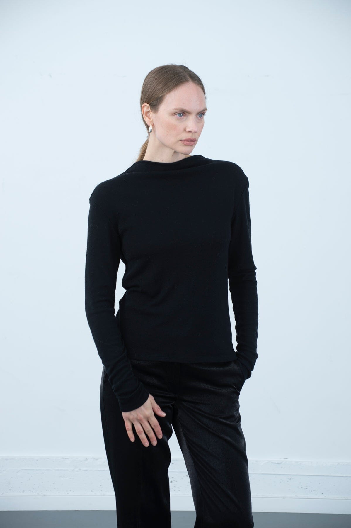 ArnieSays: Amina Wool Blend Black T-shirt