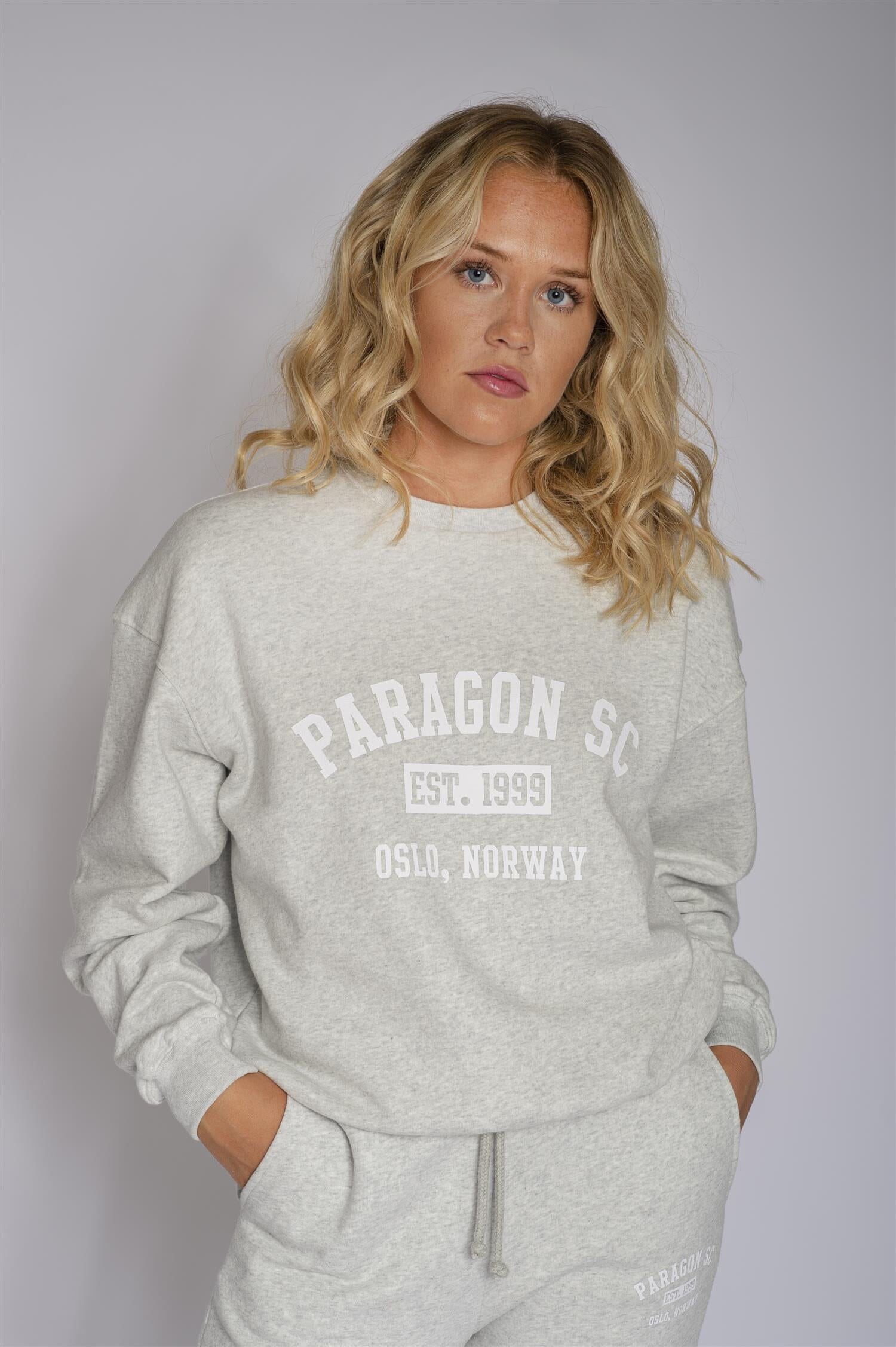 Paragon Aria Sweat Grey Melange Genser