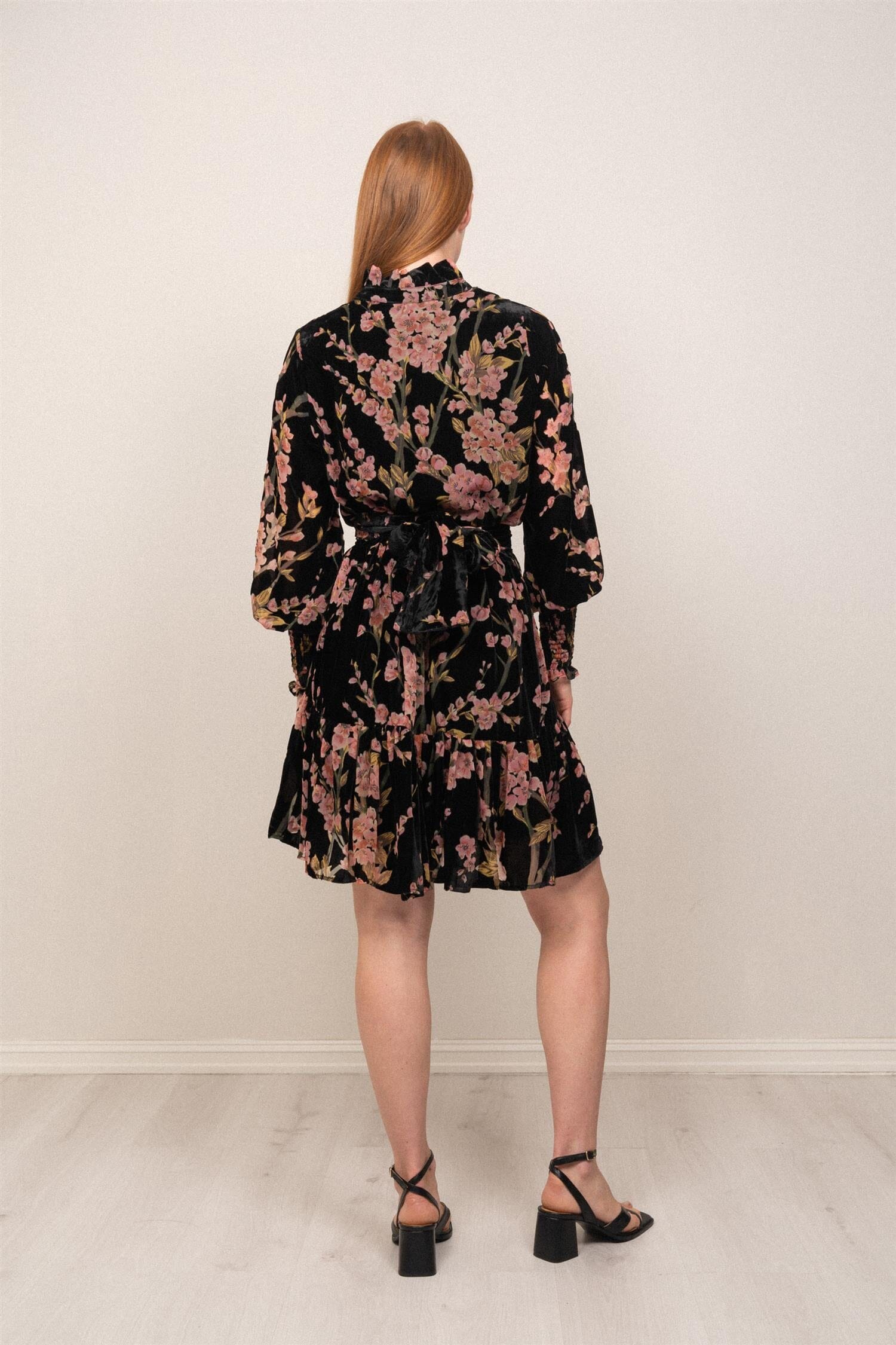 OSMINE af nor Saga Wide Velvet Dress Black Pink Velvet Burnout Kjole