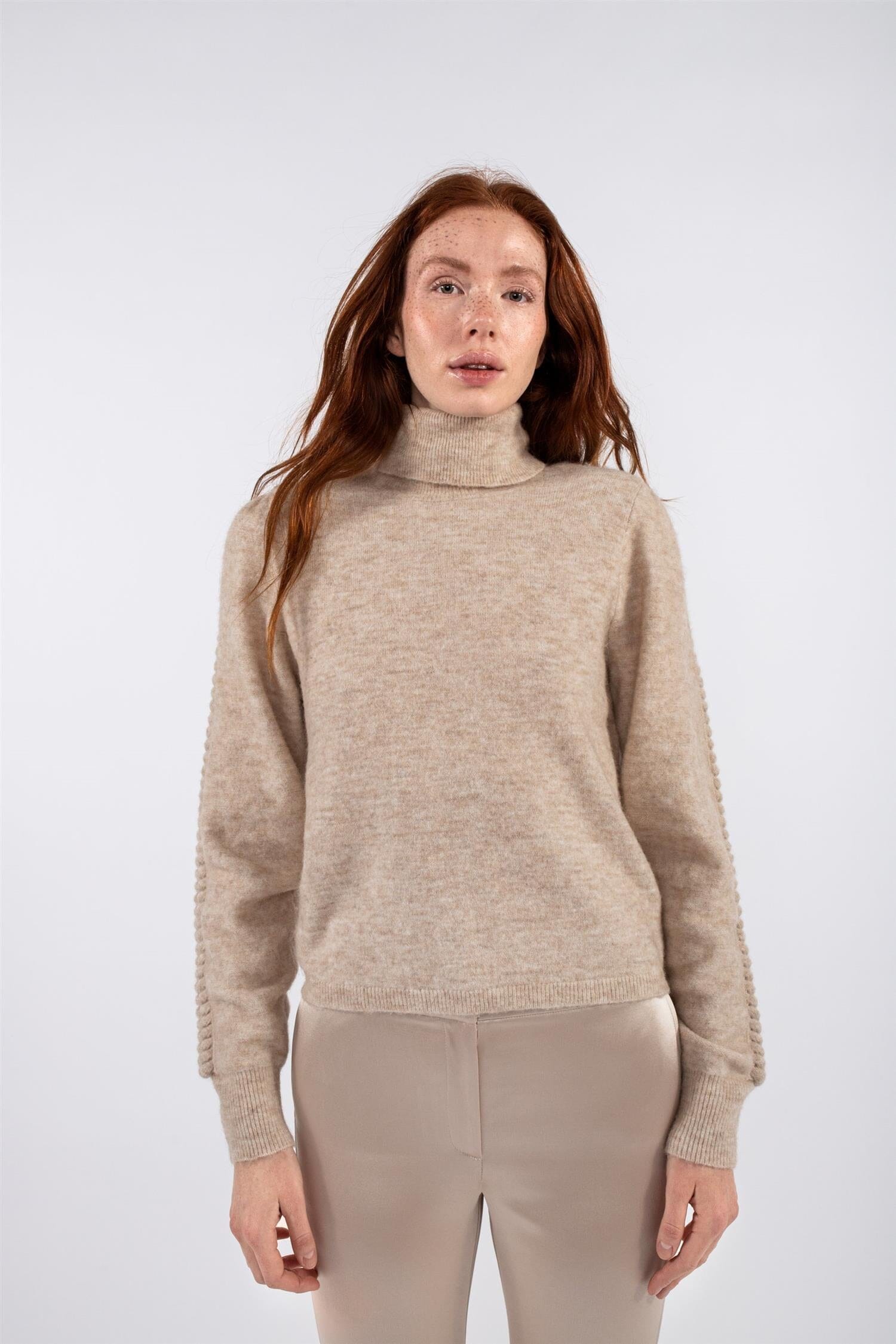 Maud Ava Knit Sand Genser